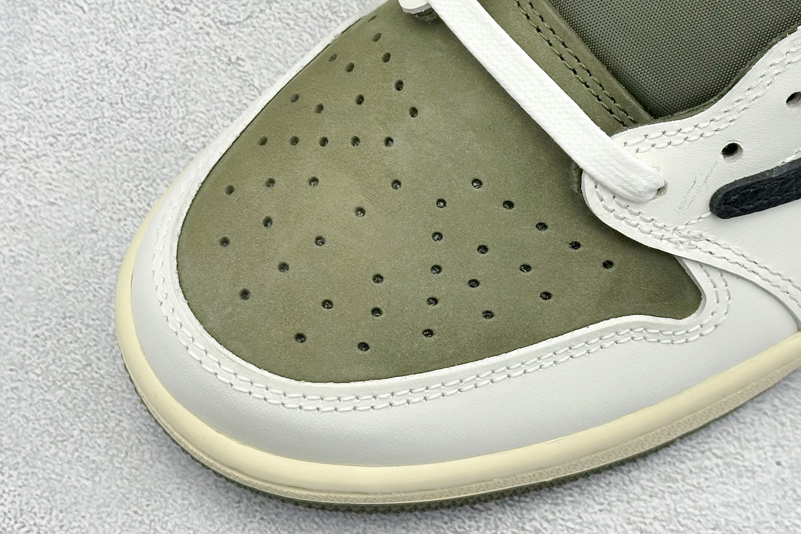 新F版Fragment x TS x Air Jordan 1 Low 三方联名低帮倒勾板鞋 DM7866-200 新F版Fragment x TS x Air Jordan 1 Low 三方联名低帮倒勾板鞋 DM7866-200