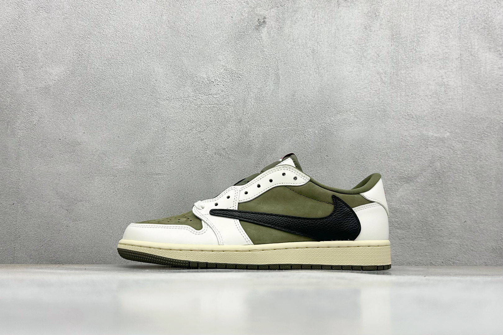 新F版Fragment x TS x Air Jordan 1 Low 三方联名低帮倒勾板鞋 DM7866-200 新F版Fragment x TS x Air Jordan 1 Low 三方联名低帮倒勾板鞋 DM7866-200