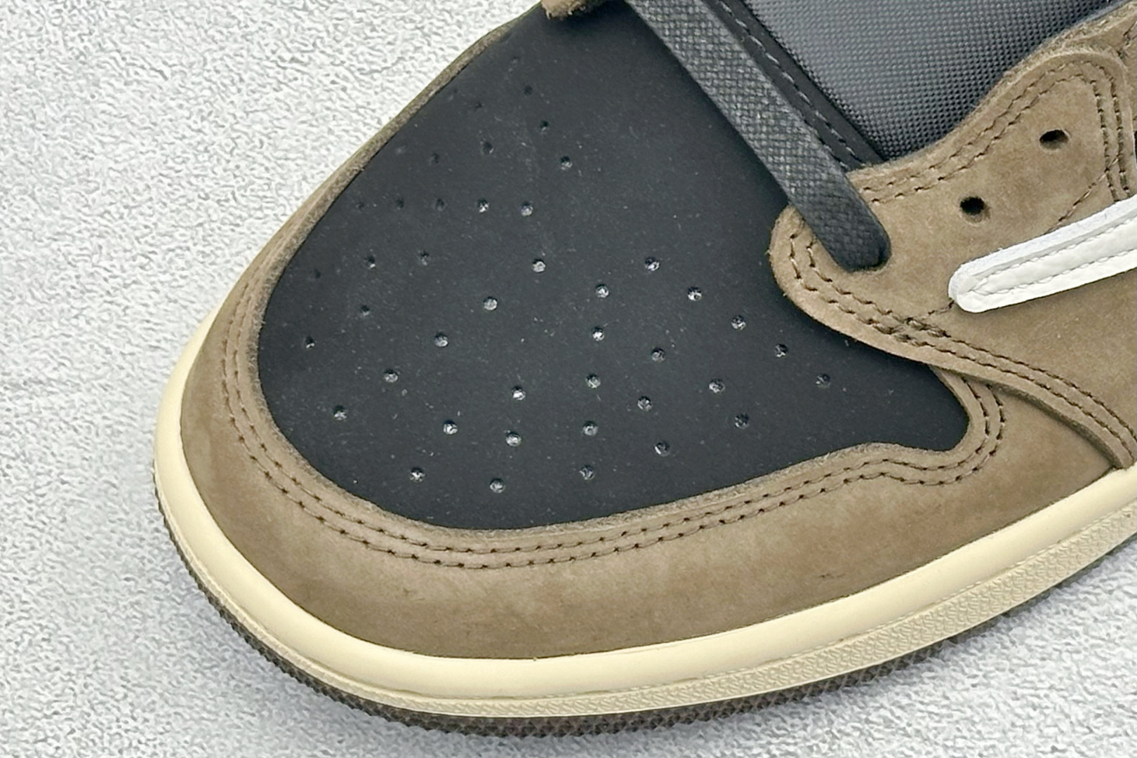 新F版Fragment x TS x Air Jordan 1 Low 三方联名低帮倒勾板鞋黑棕 CQ4277-001