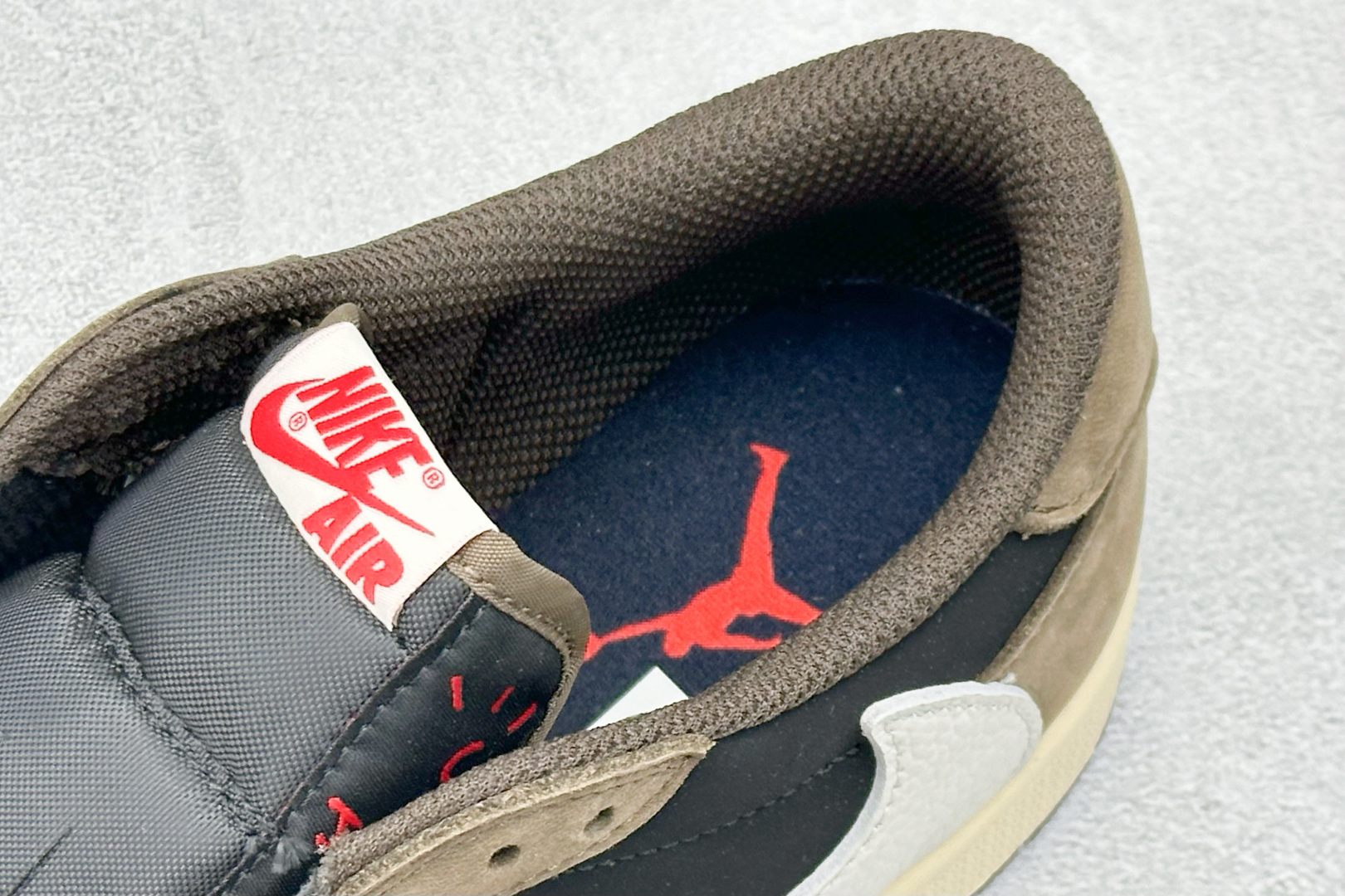 新F版Fragment x TS x Air Jordan 1 Low 三方联名低帮倒勾板鞋黑棕 CQ4277-001