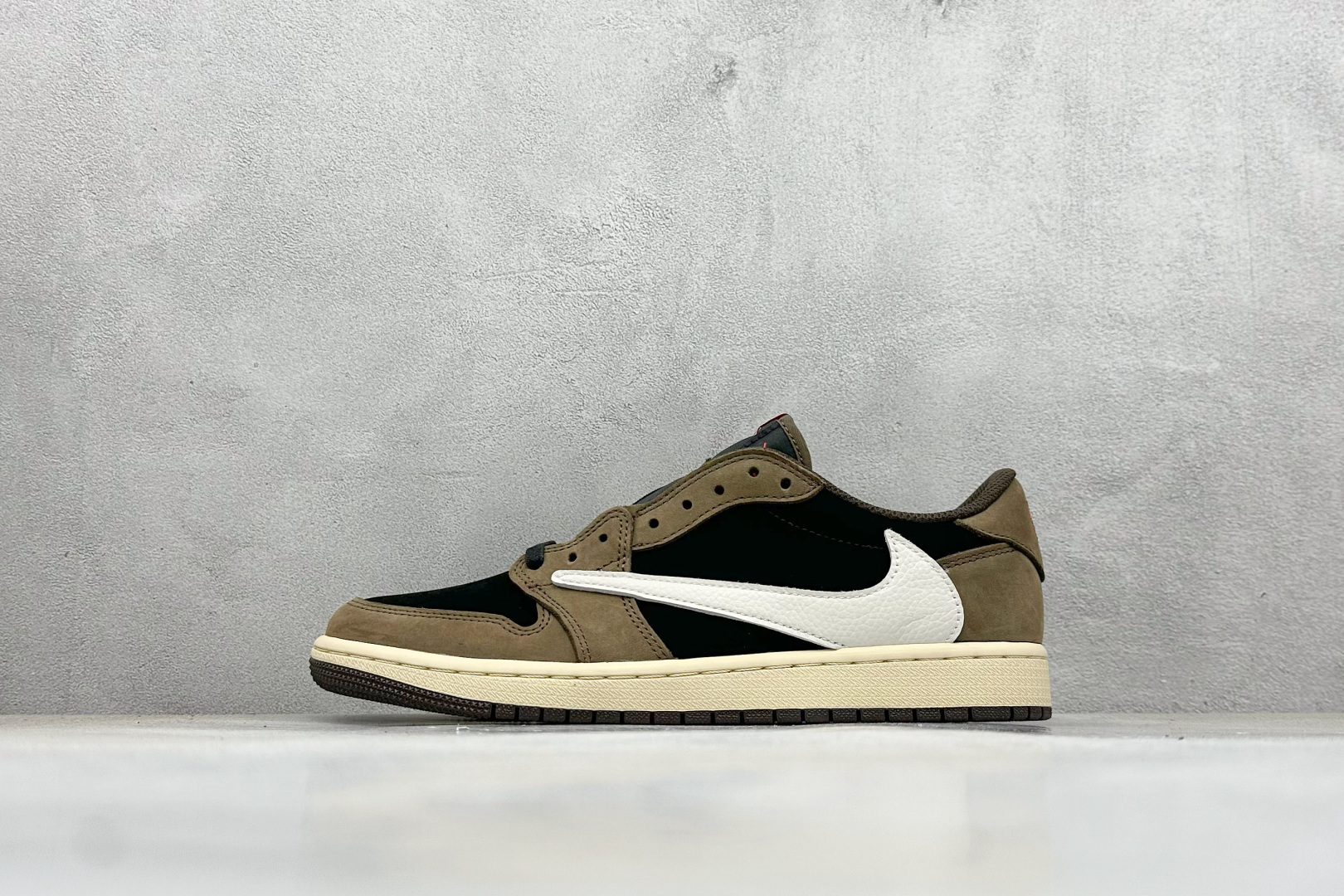 新F版Fragment x TS x Air Jordan 1 Low 三方联名低帮倒勾板鞋黑棕 CQ4277-001