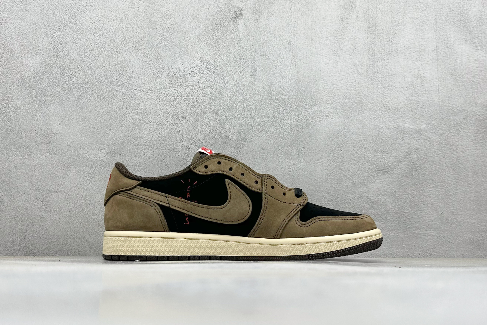 新F版Fragment x TS x Air Jordan 1 Low 三方联名低帮倒勾板鞋黑棕 CQ4277-001