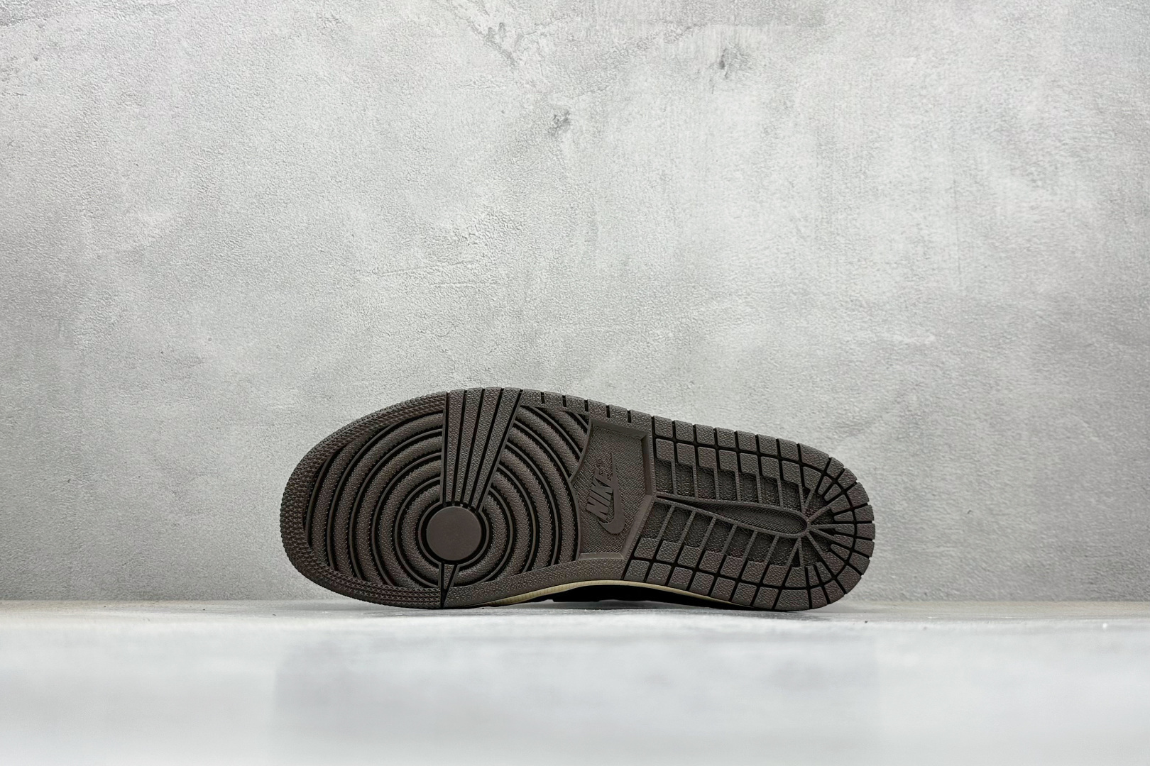 新F版Fragment x TS x Air Jordan 1 Low 三方联名低帮倒勾板鞋黑棕 CQ4277-001