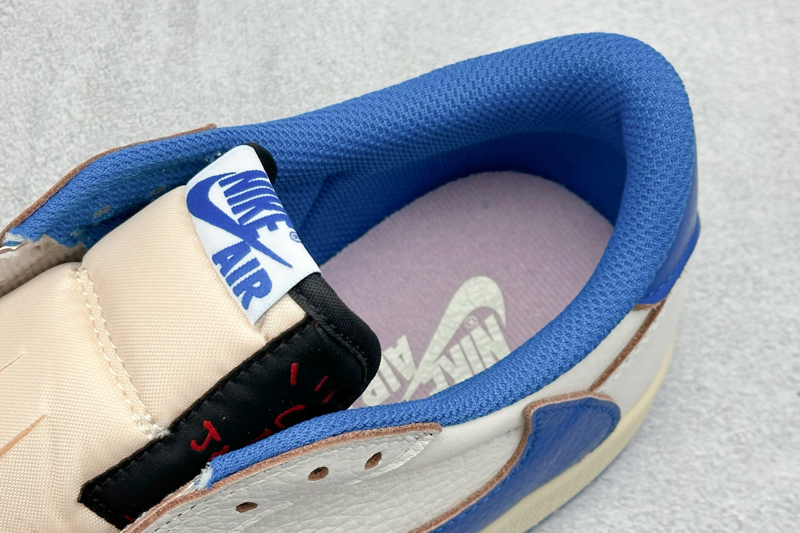 新F版Fragment x TS x Air Jordan 1 Low 三方联名低帮倒勾板鞋白蓝 DM7866-104