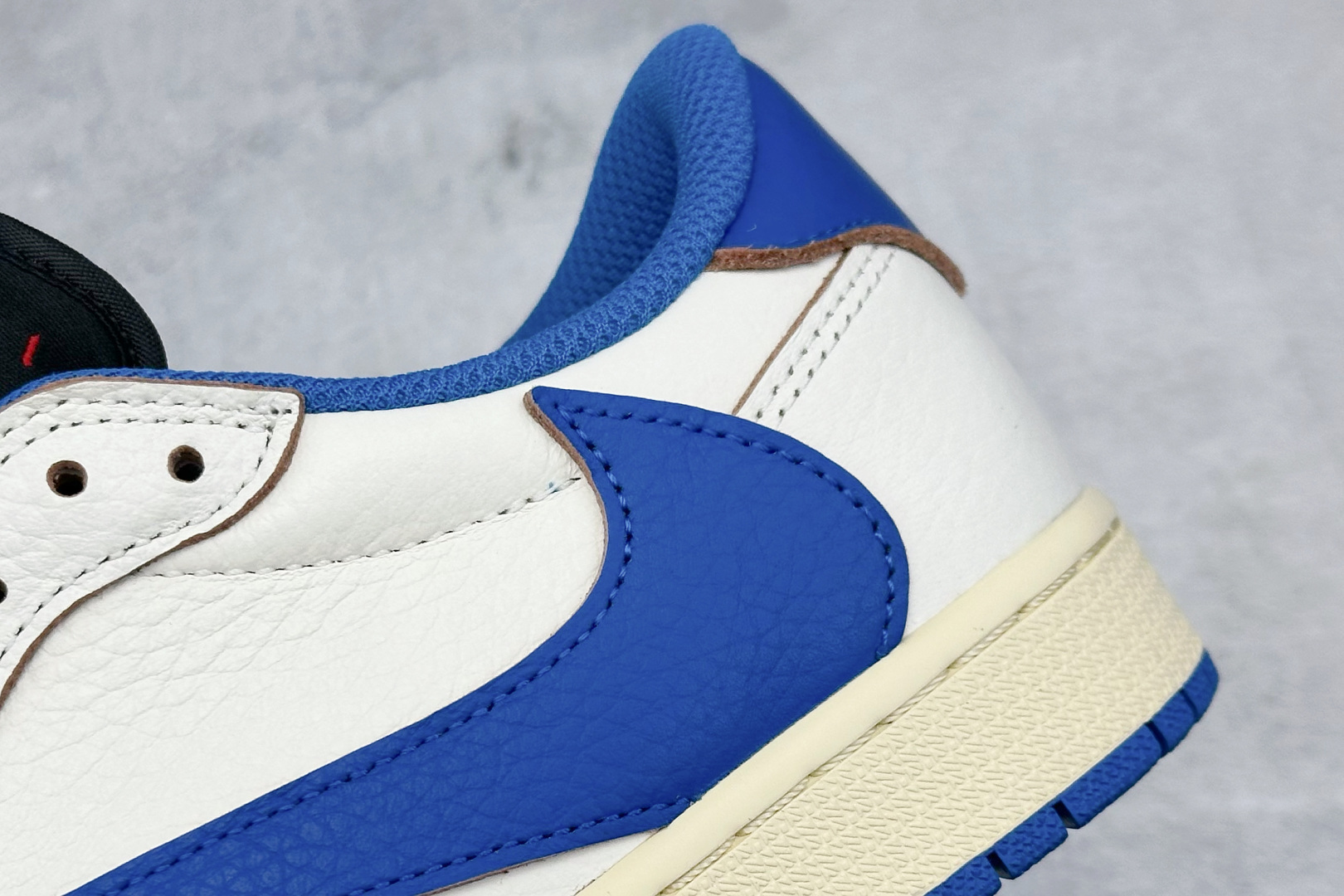 新F版Fragment x TS x Air Jordan 1 Low 三方联名低帮倒勾板鞋白蓝 DM7866-104