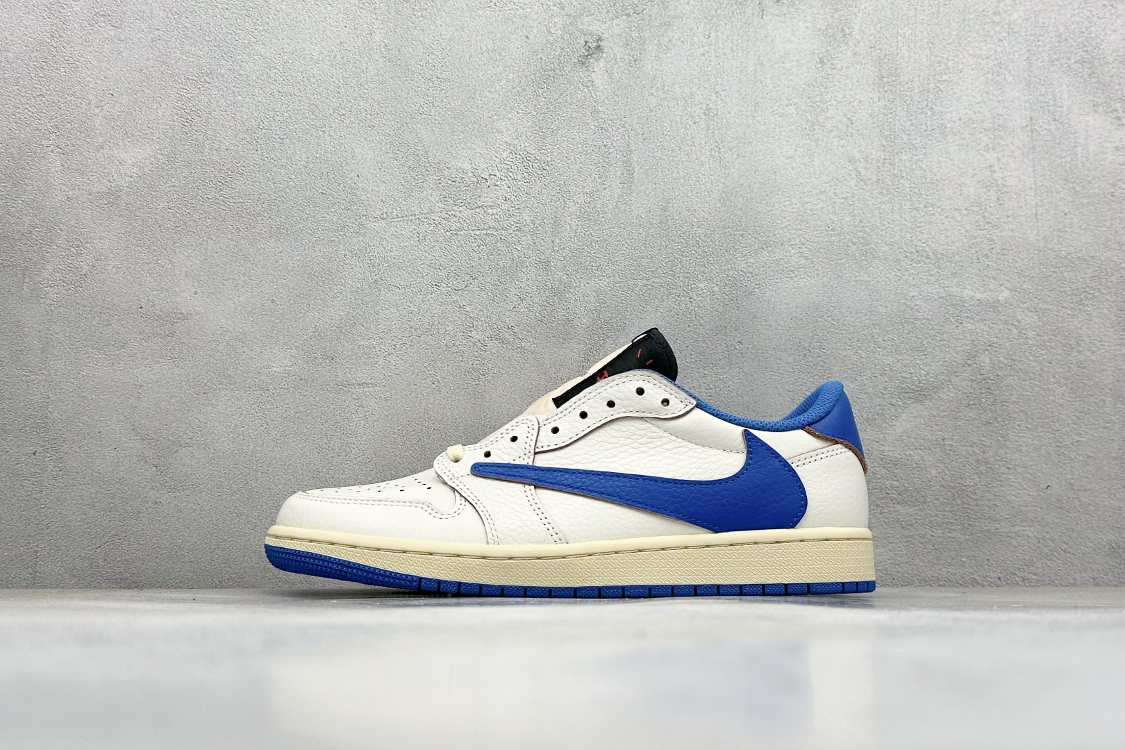 新F版Fragment x TS x Air Jordan 1 Low 三方联名低帮倒勾板鞋白蓝 DM7866-104