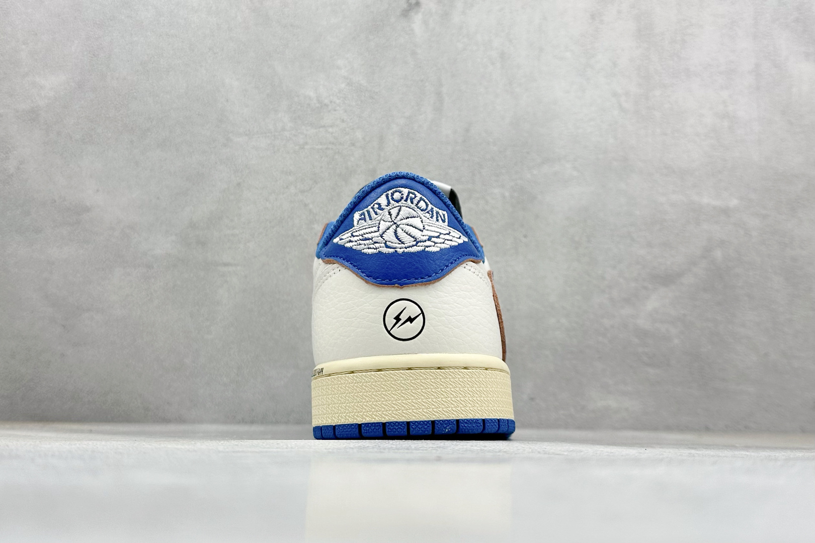 新F版Fragment x TS x Air Jordan 1 Low 三方联名低帮倒勾板鞋白蓝 DM7866-104