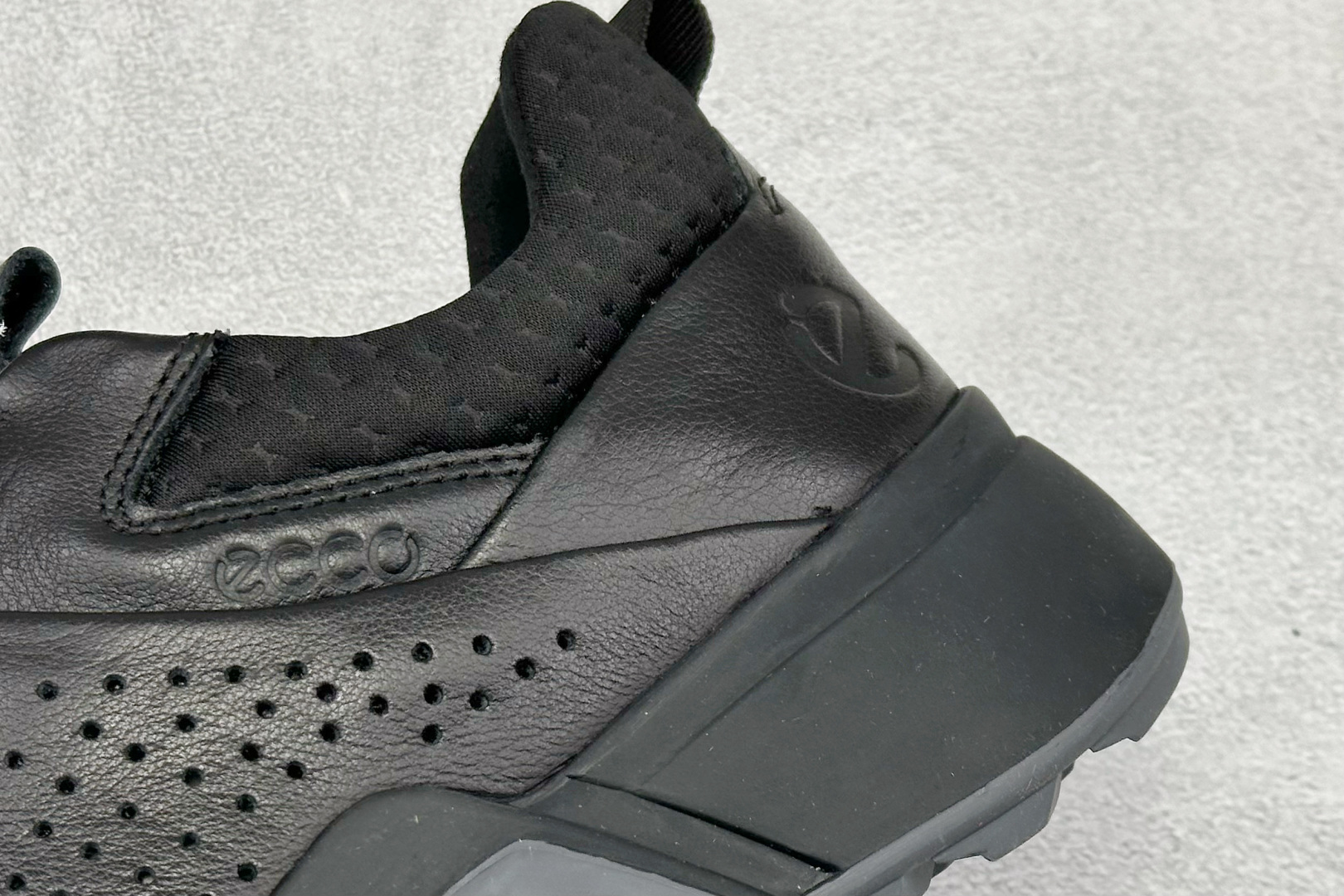 280 ECCO爱步老爹鞋男士夏季新款 全头层百搭潮流户外运动鞋 健步BIOM系列新款 875825