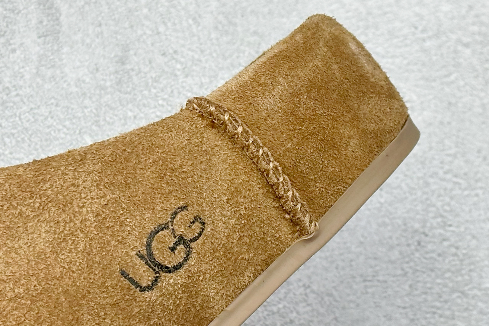 240 顶级版本25新款UGGEleaSlip-On轻薄一脚蹬居家办公室空调房室内易搭配超时髦大长腿福利款 1171390-Chinese UA Cheap High Quatity Brand Clothes Bags handbags Sneakers wholesale wholesaler seller from China Factory suppliers Fashion Clothing Shoes best Quality Beautiful Price 240 顶级版本25新款UGGEleaSlip-On轻薄一脚蹬居家办公室空调房室内易搭配超时髦大长腿福利款 1171390