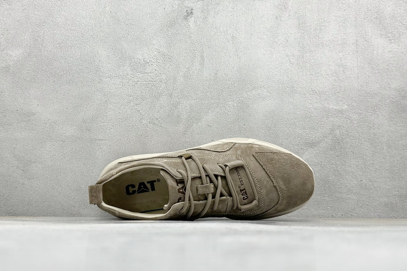 240 25秋冬款CAT/卡特 经典百搭户外低帮休闲工装靴 P717336