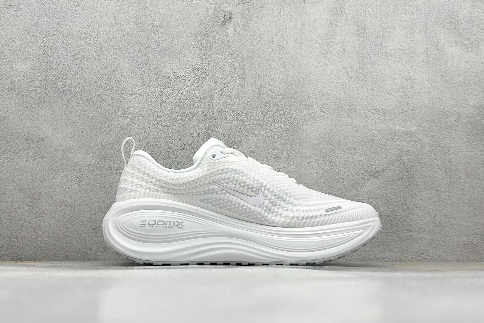 Nike Air Zoom Vomero Plus 耐克网面厚底气垫跑鞋 HV8154-102