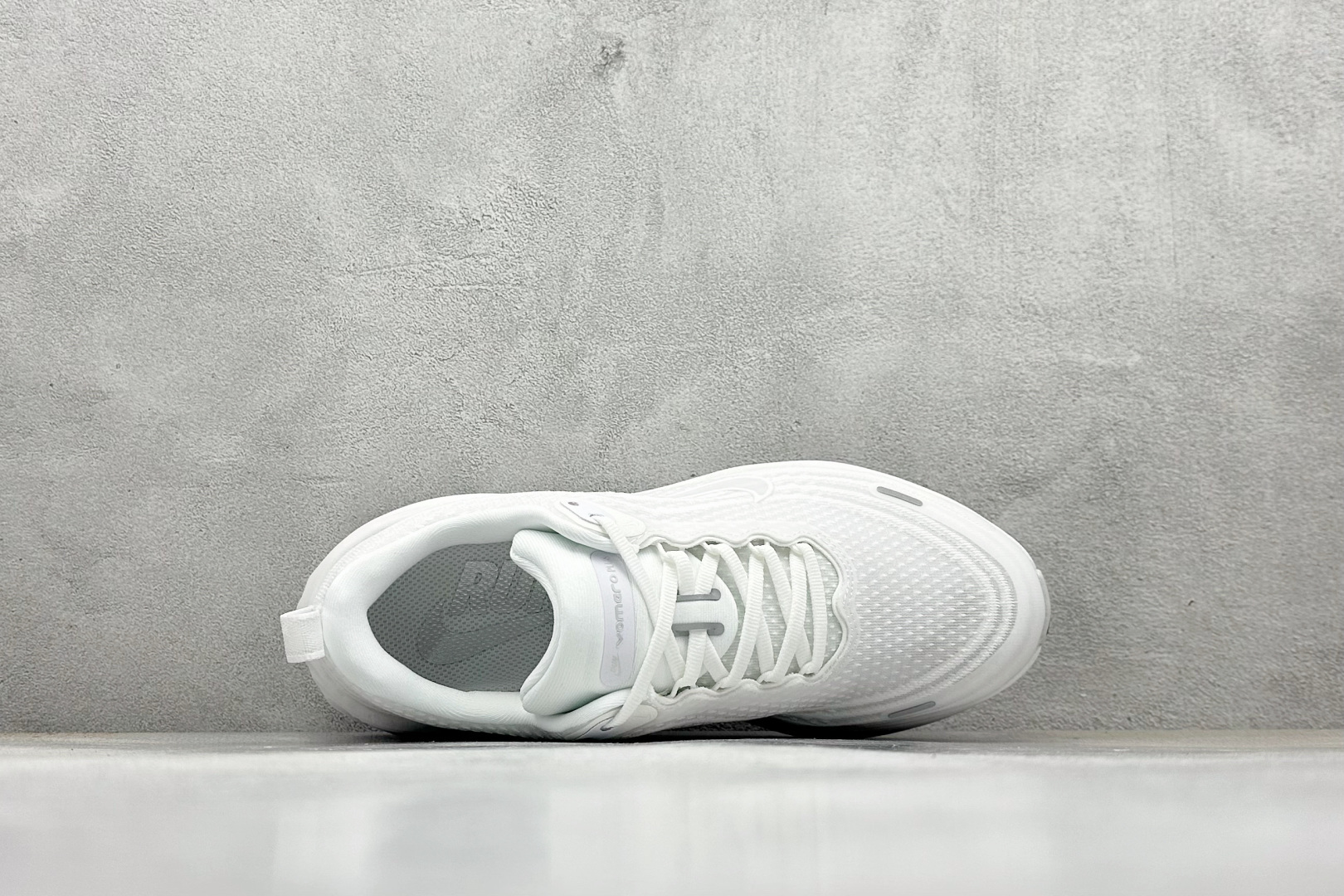 Nike Air Zoom Vomero Plus 耐克网面厚底气垫跑鞋 HV8154-102