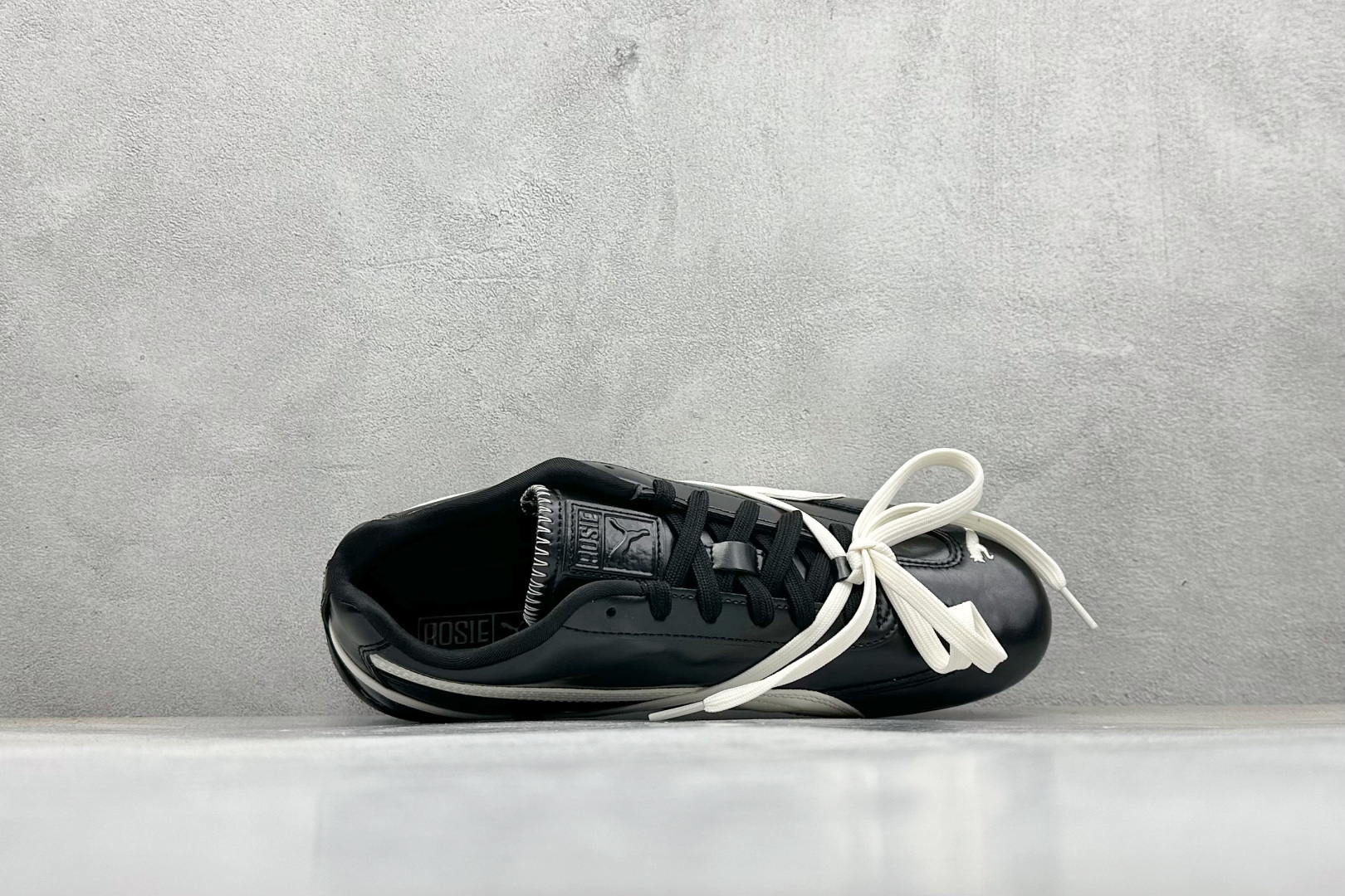 CS版Rose x Puma 彪马 Speedcat 联名款低帮休闲鞋 404391-01-Top High Quatity Cheap Sneakers Fashion Clothing Clothes Bags handbags Shoes of all Brand wholesale With The best Quality And Beautiful Price from China Factory Chinese suppliers wholesaler seller CS版Rose x Puma 彪马 Speedcat 联名款低帮休闲鞋 404391-01
