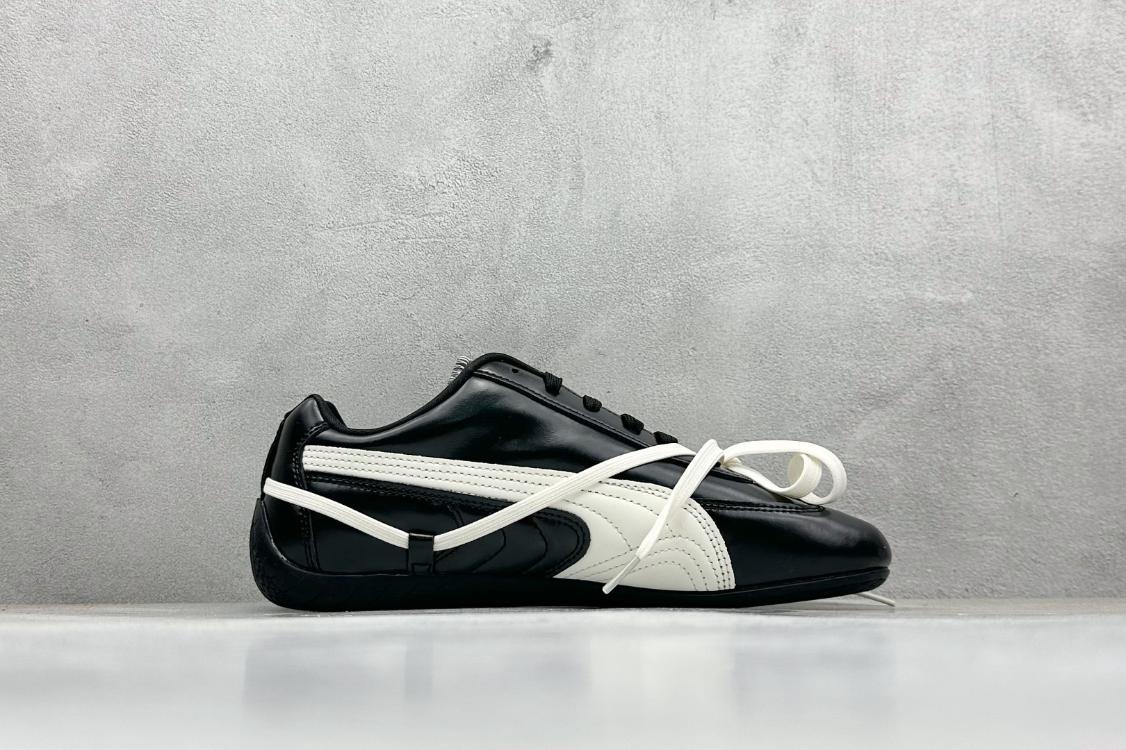 CS版Rose x Puma 彪马 Speedcat 联名款低帮休闲鞋 404391-01-Top High Quatity Cheap Sneakers Fashion Clothing Clothes Bags handbags Shoes of all Brand wholesale With The best Quality And Beautiful Price from China Factory Chinese suppliers wholesaler seller CS版Rose x Puma 彪马 Speedcat 联名款低帮休闲鞋 404391-01