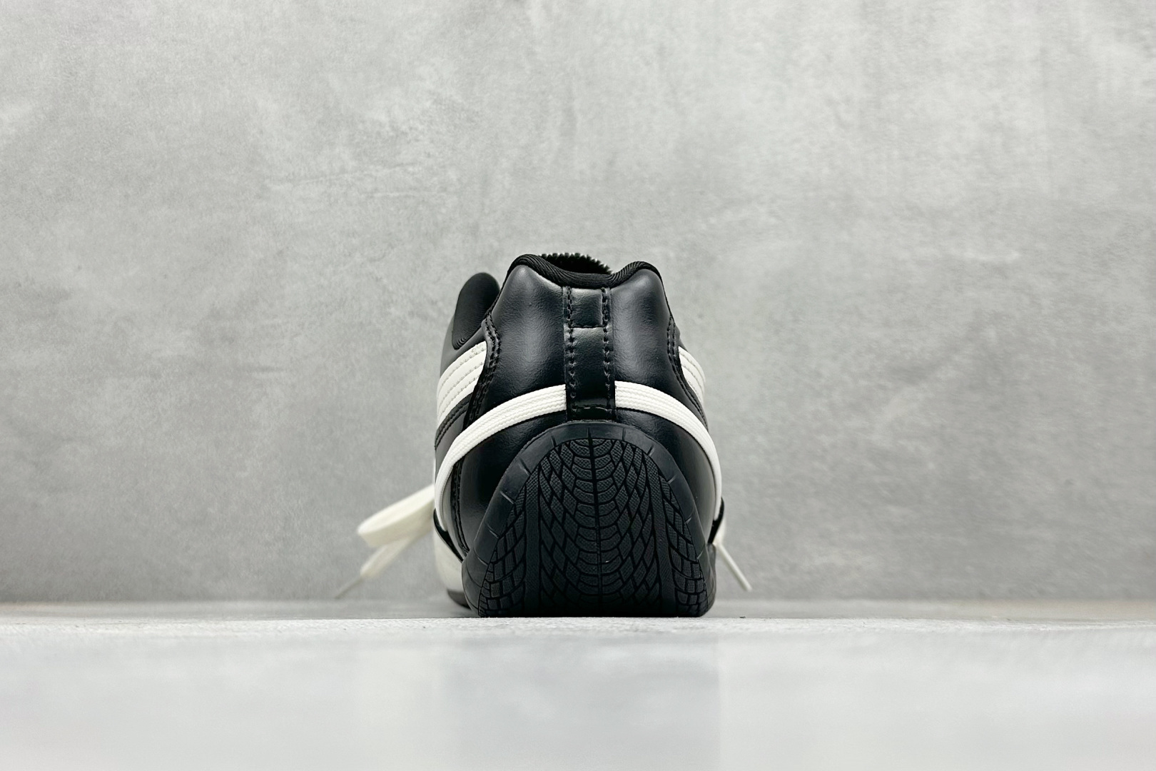 CS版Rose x Puma 彪马 Speedcat 联名款低帮休闲鞋 404391-01-Top High Quatity Cheap Sneakers Fashion Clothing Clothes Bags handbags Shoes of all Brand wholesale With The best Quality And Beautiful Price from China Factory Chinese suppliers wholesaler seller CS版Rose x Puma 彪马 Speedcat 联名款低帮休闲鞋 404391-01