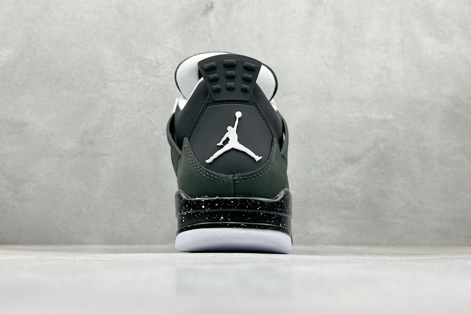 新F版Air Jordan AJ4 Retro 恐惧 中帮篮球鞋 FQ8138-002 新F版Air Jordan AJ4 Retro 恐惧 中帮篮球鞋 FQ8138-002