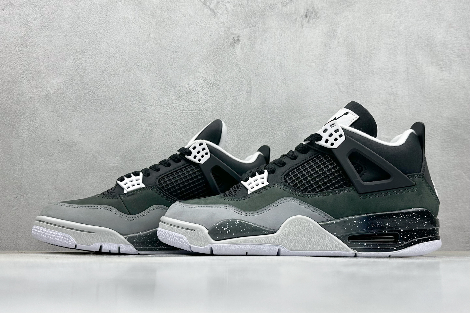 新F版Air Jordan AJ4 Retro 恐惧 中帮篮球鞋 FQ8138-002 新F版Air Jordan AJ4 Retro 恐惧 中帮篮球鞋 FQ8138-002