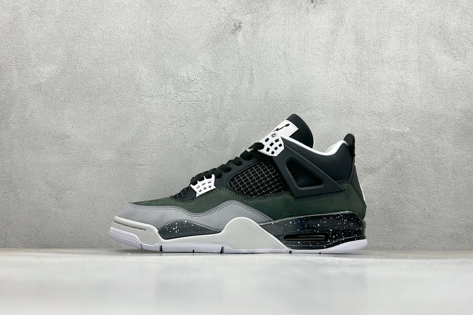 新F版Air Jordan AJ4 Retro 恐惧 中帮篮球鞋 FQ8138-002 新F版Air Jordan AJ4 Retro 恐惧 中帮篮球鞋 FQ8138-002