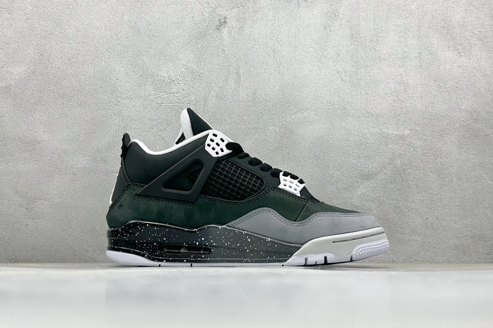 新F版Air Jordan AJ4 Retro 恐惧 中帮篮球鞋 FQ8138-002 新F版Air Jordan AJ4 Retro 恐惧 中帮篮球鞋 FQ8138-002