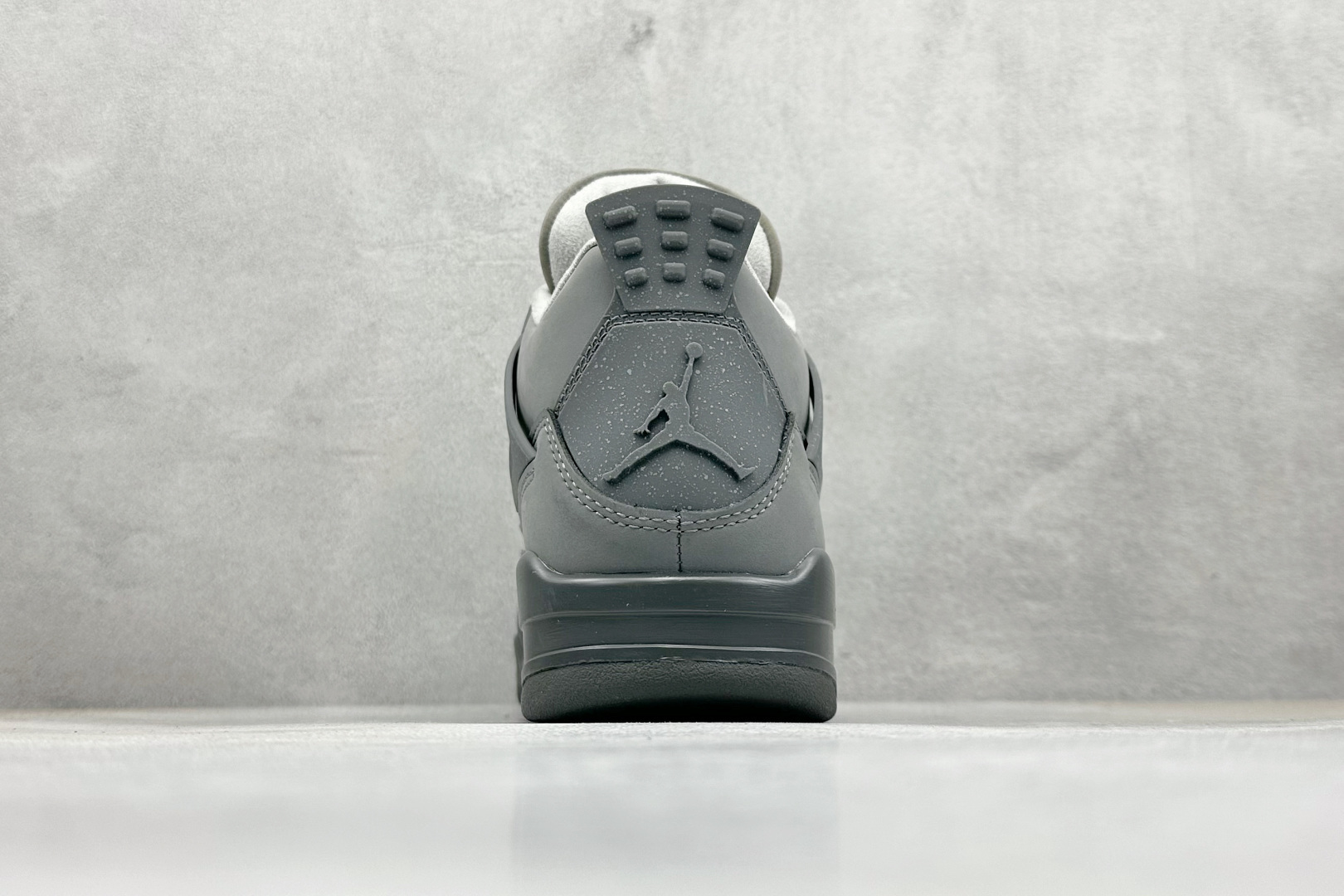 新F版Air Jordan AJ4 Retro 奥运灰 中帮篮球鞋 FQ7928-001