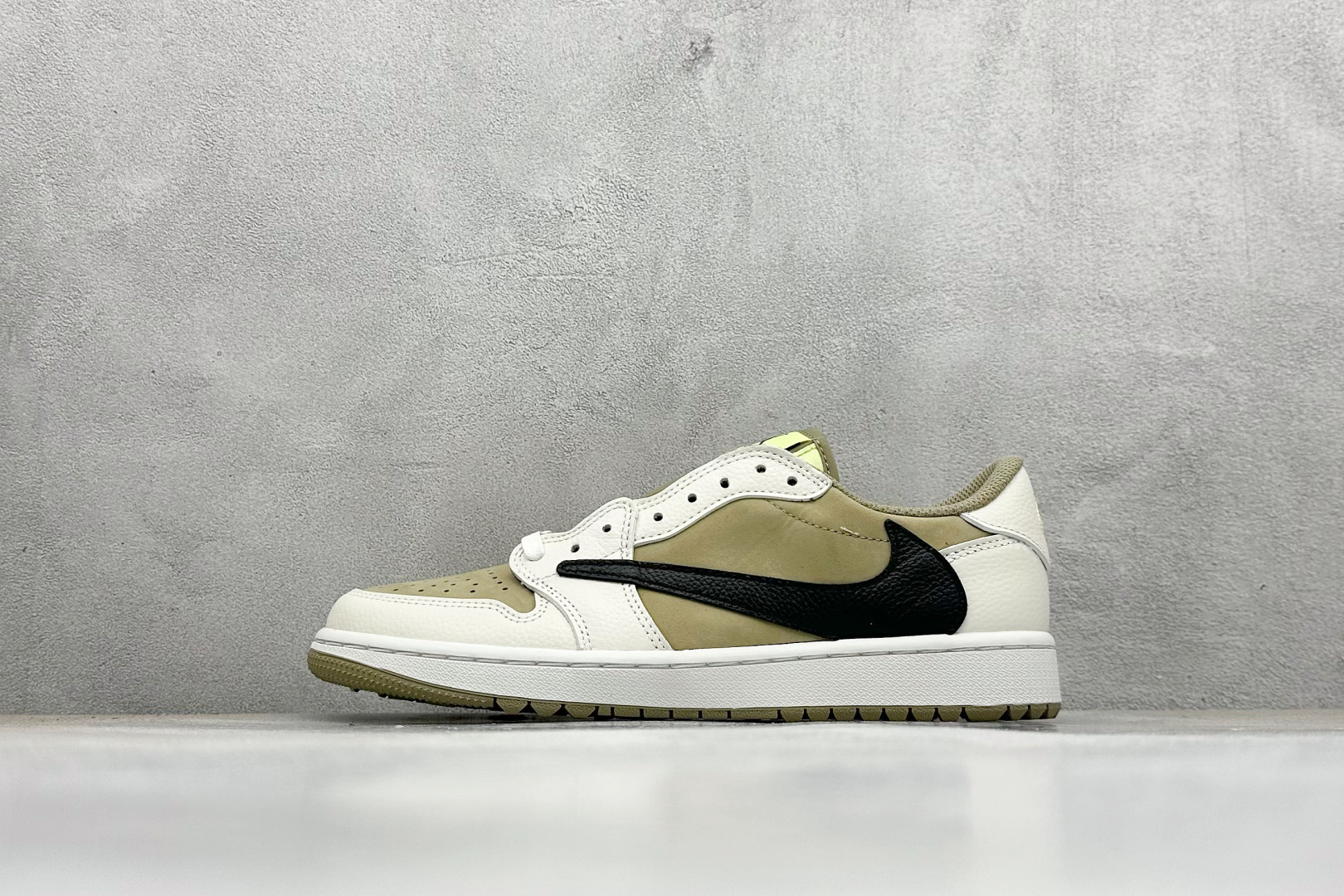 新F版Fragment x TS x Air Jordan 1 Low 三方联名低帮倒勾板鞋 FZ3124-200