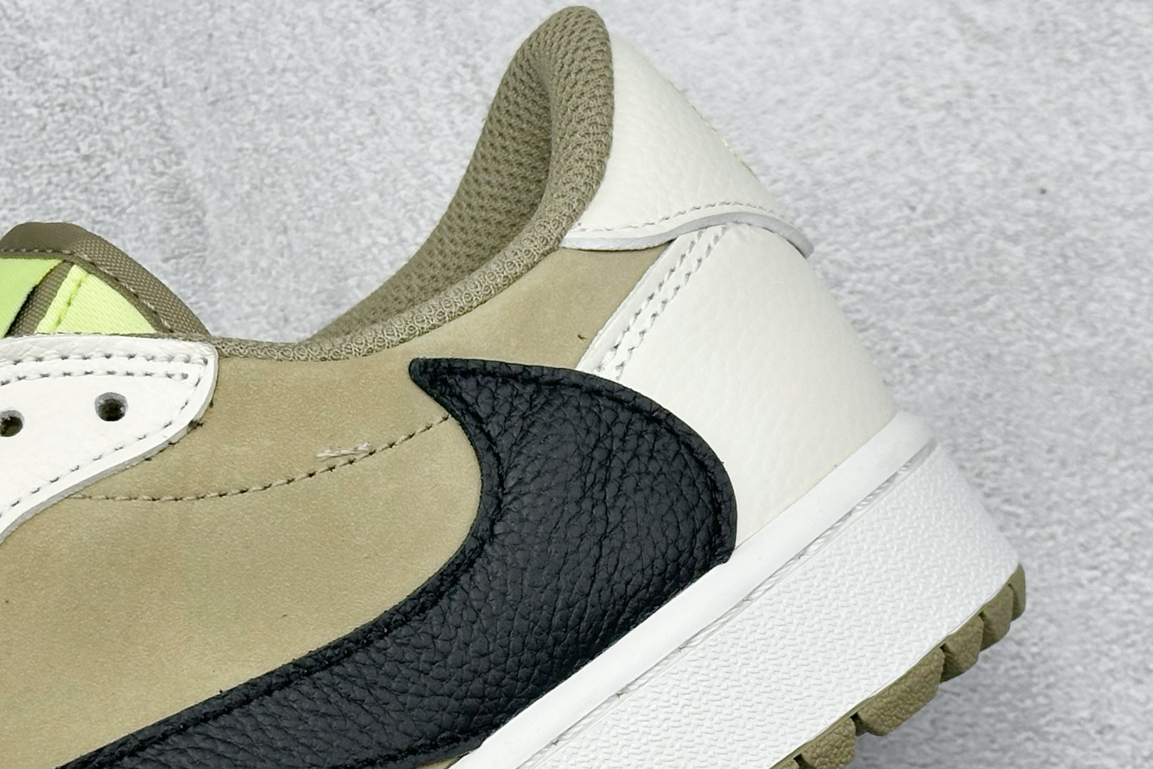 新F版Fragment x TS x Air Jordan 1 Low 三方联名低帮倒勾板鞋 FZ3124-200