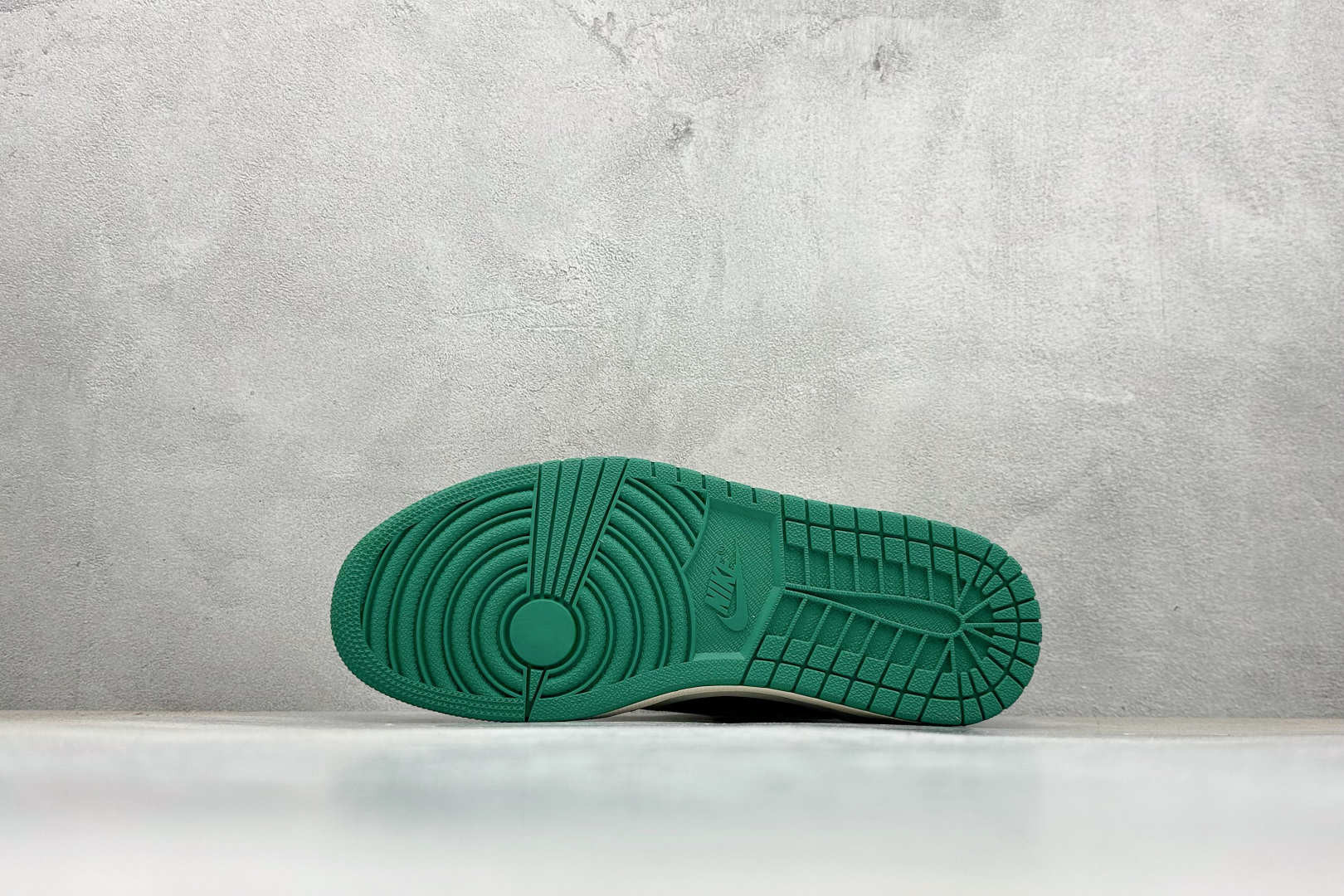 新F版Fragment x TS x Air Jordan 1 Low 三方联名低帮倒勾板鞋 DM7866-128