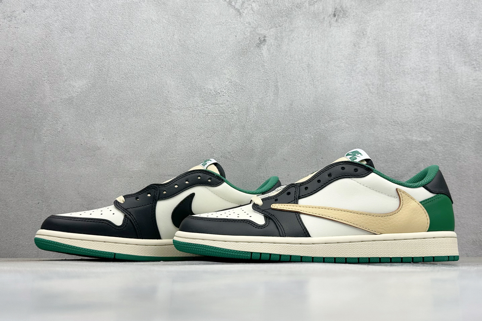 新F版Fragment x TS x Air Jordan 1 Low 三方联名低帮倒勾板鞋 DM7866-128