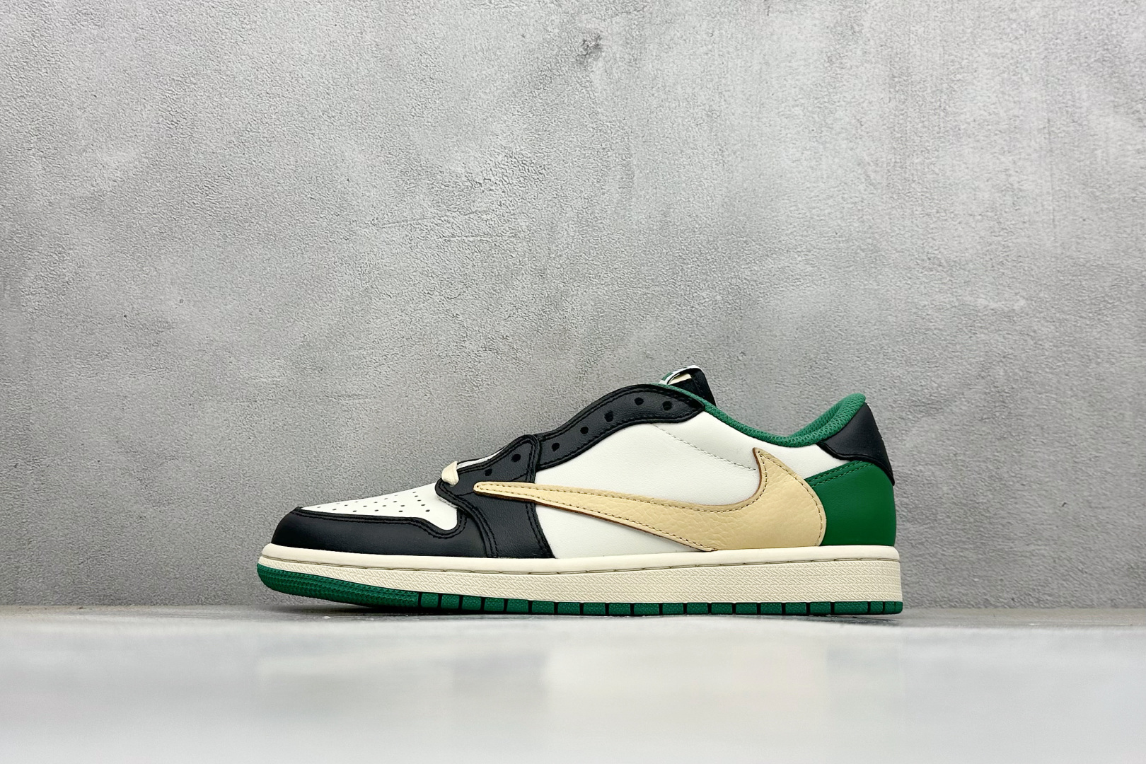 新F版Fragment x TS x Air Jordan 1 Low 三方联名低帮倒勾板鞋 DM7866-128