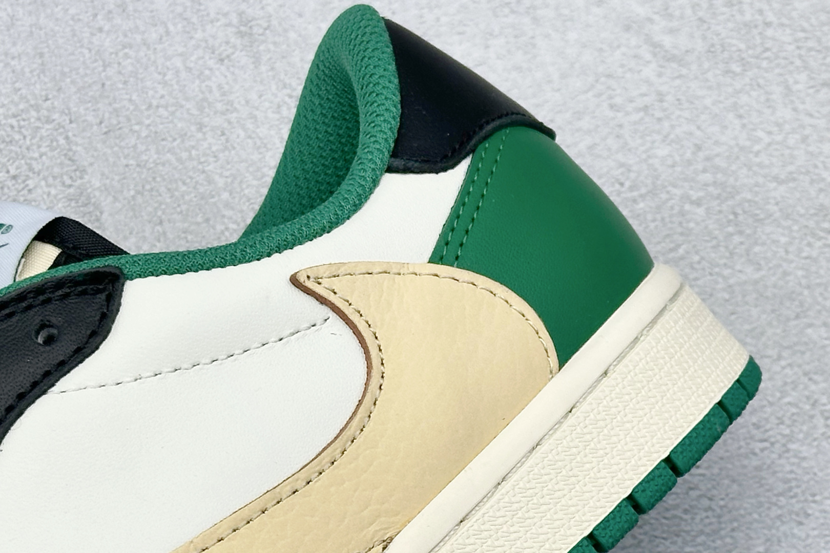 新F版Fragment x TS x Air Jordan 1 Low 三方联名低帮倒勾板鞋 DM7866-128