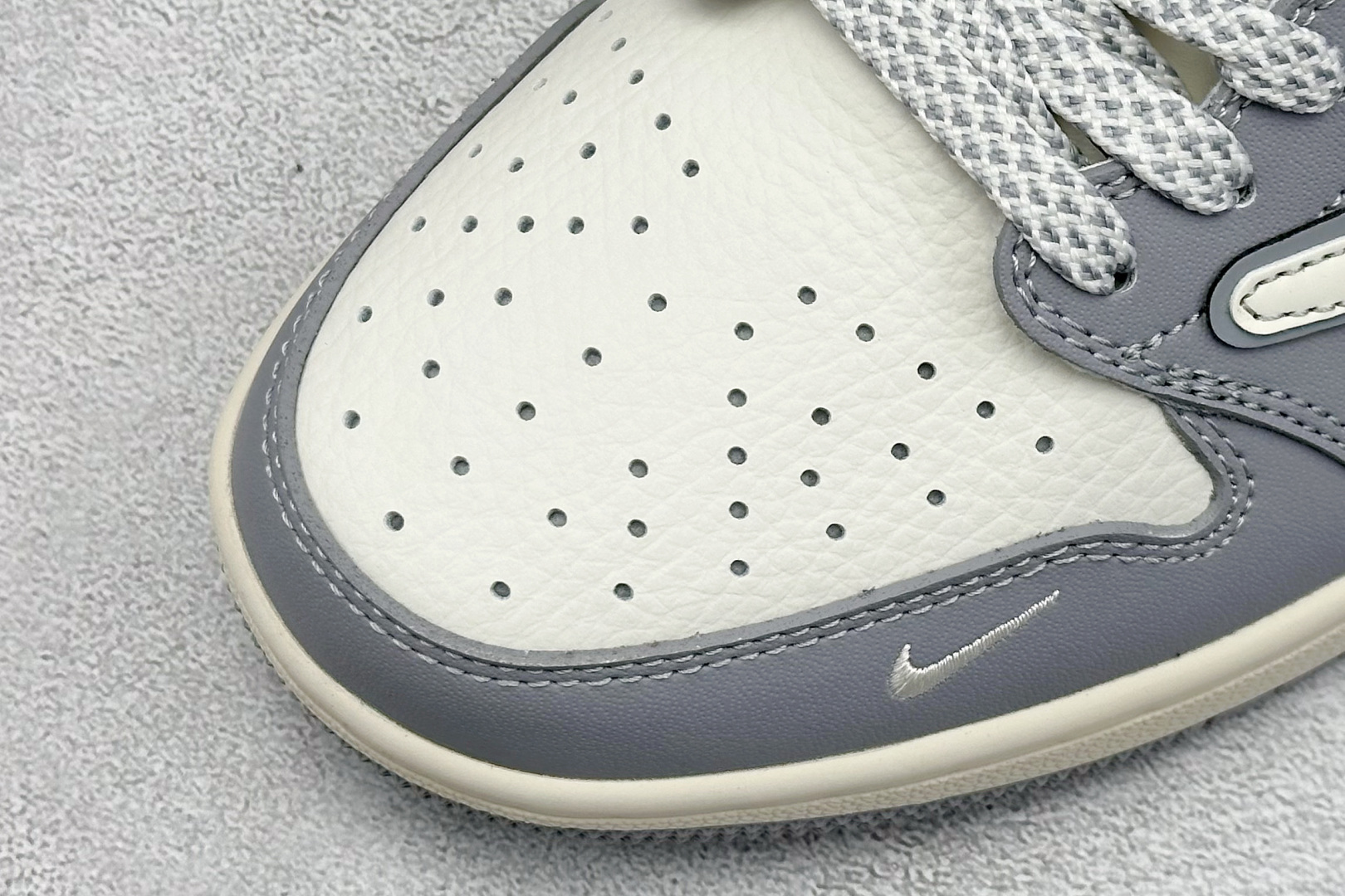 XC版Travis Scott x Fragment Design x Jordan Air Jordan 1 Low SP “斯图西联名——星光灰” CS5288-500 XC版Travis Scott x Fragment Design x Jordan Air Jordan 1 Low SP “斯图西联名——星光灰” CS5288-500