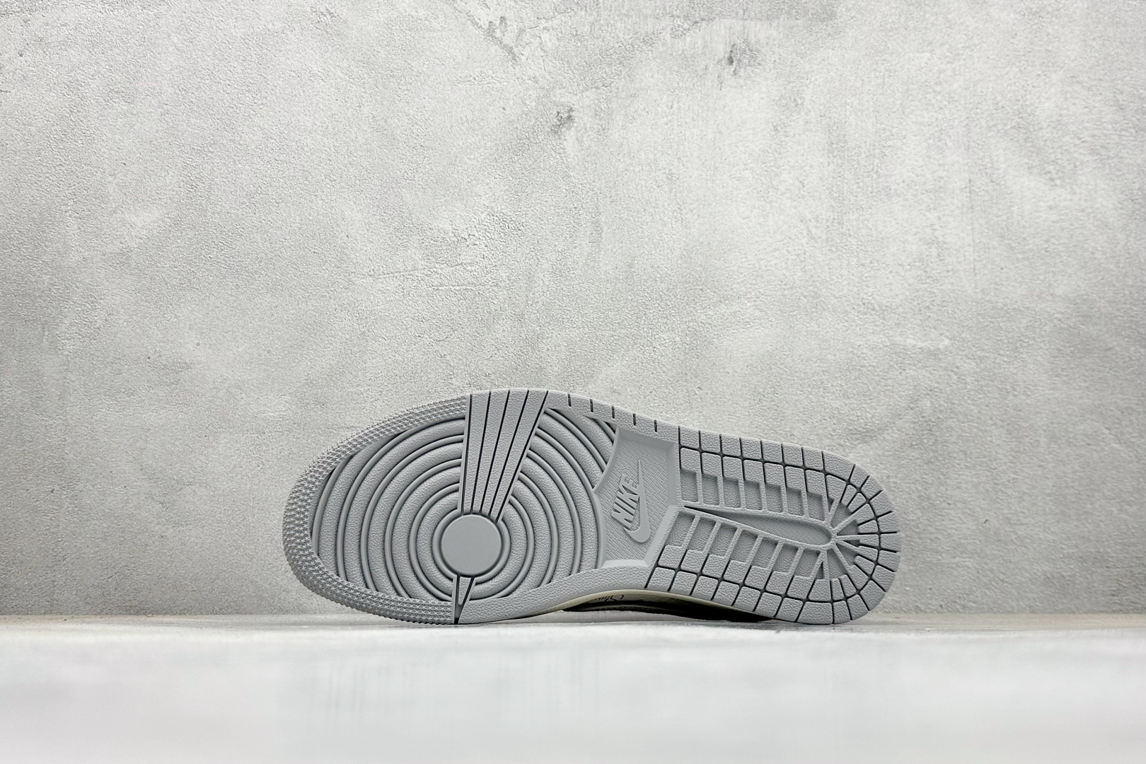 XC版Travis Scott x Fragment Design x Jordan Air Jordan 1 Low SP “斯图西联名——星光灰” CS5288-500 XC版Travis Scott x Fragment Design x Jordan Air Jordan 1 Low SP “斯图西联名——星光灰” CS5288-500