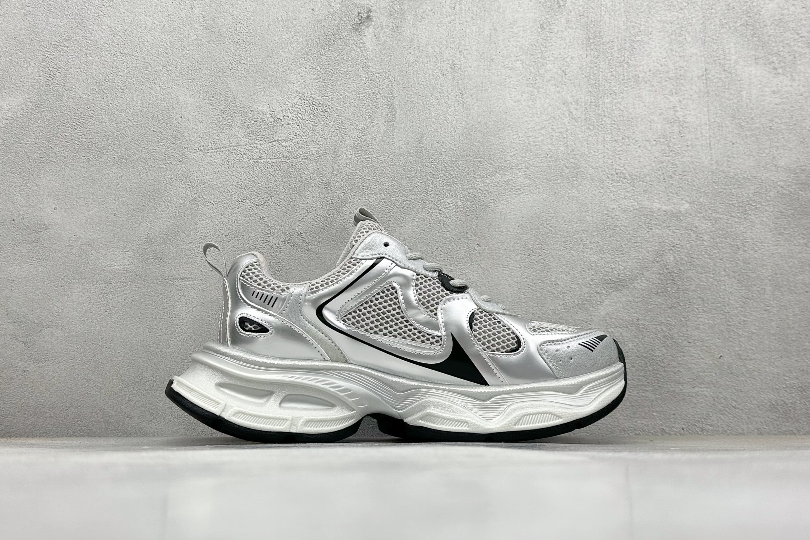 220 GG-CC Chunky Low安哥拉红休闲运动老爹鞋系列