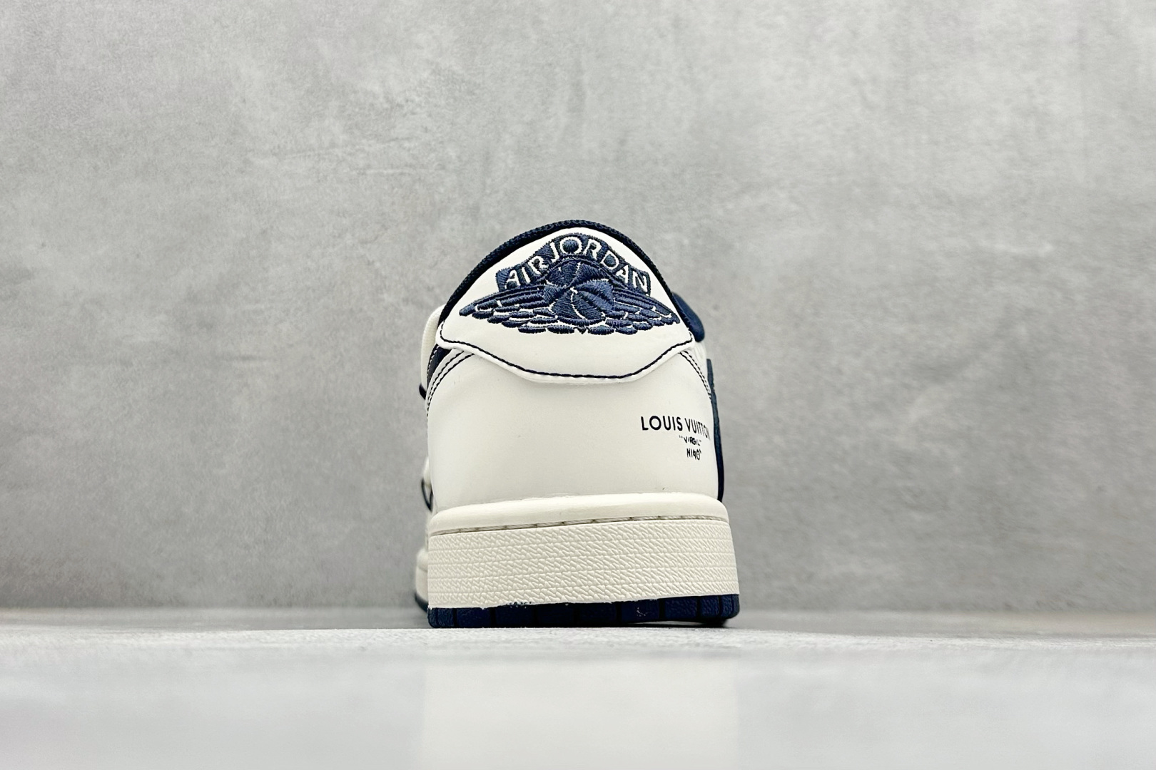 300 Travis Scott x Fragment Design x Air Jordan 1 Low SP AJ1 乔1 联名 米白午夜蓝 低帮文化休闲板鞋 HT5088-603