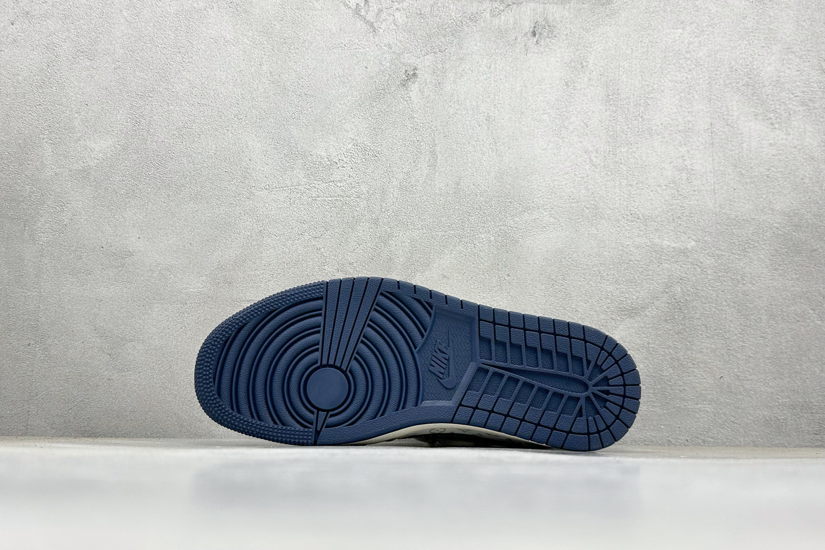 300 Travis Scott x Fragment Design x Air Jordan 1 Low SP AJ1 乔1 联名 米白午夜蓝 低帮文化休闲板鞋 HT5088-603