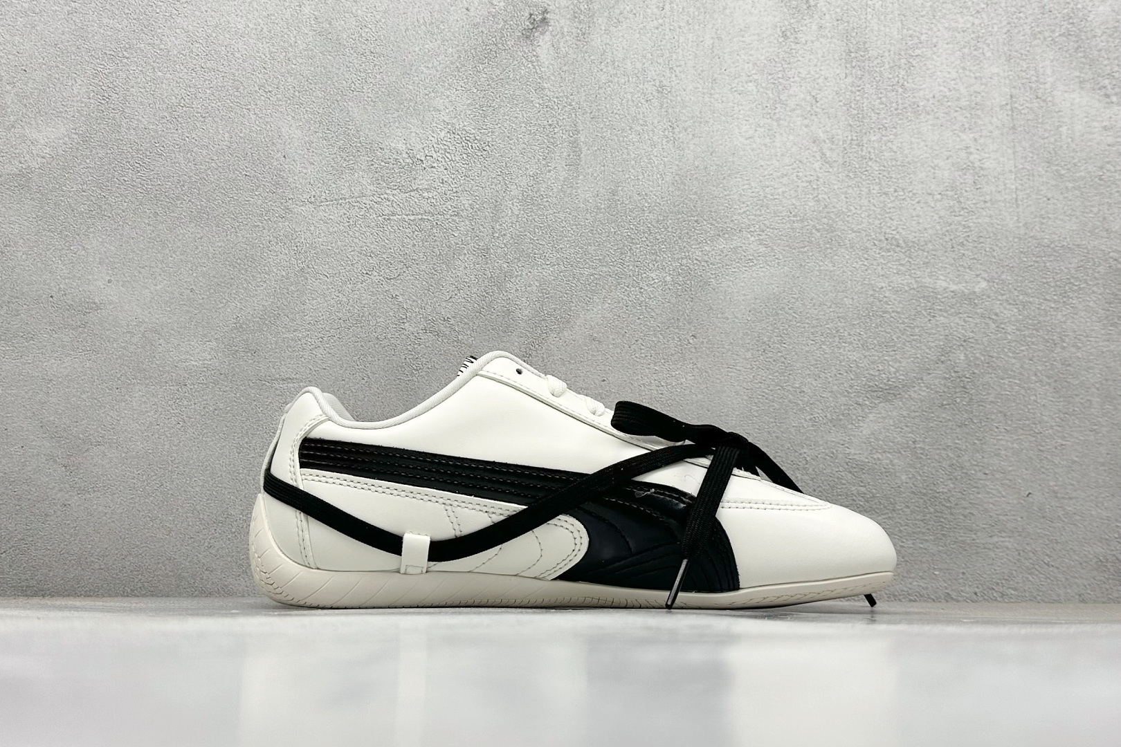 220 CS版Rose x Puma 彪马 Speedcat 联名款低帮休闲鞋 404390-01