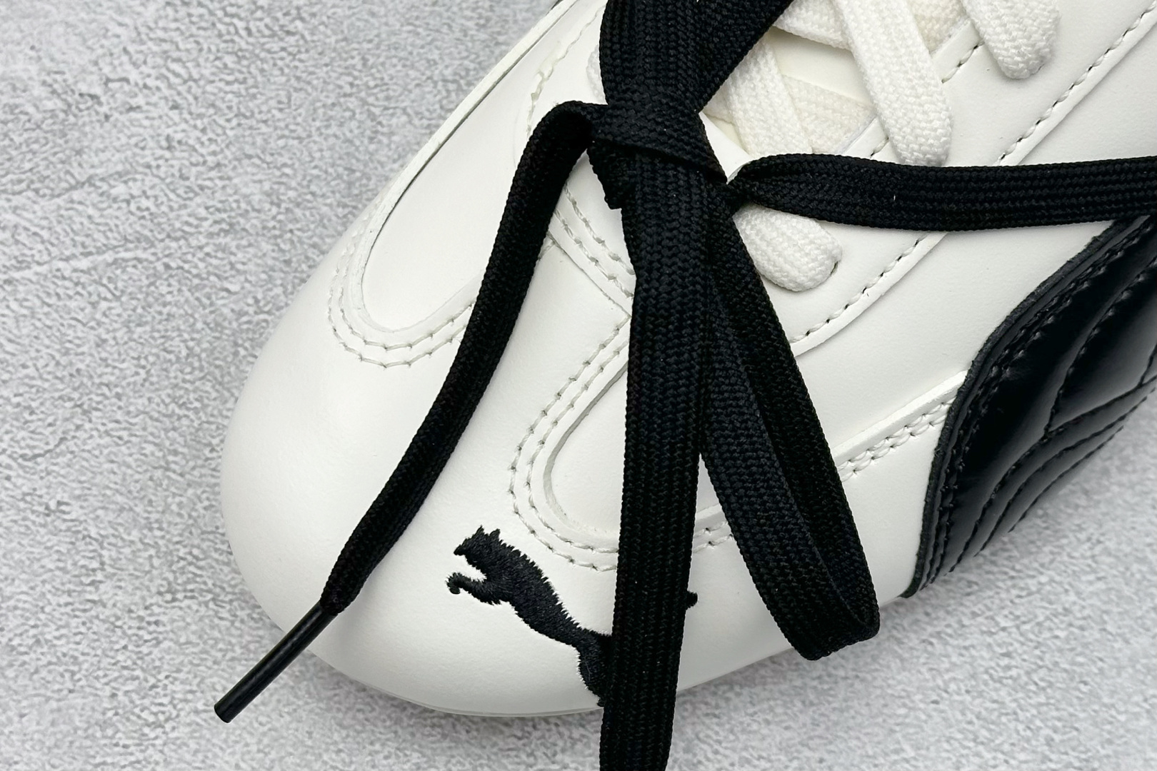 220 CS版Rose x Puma 彪马 Speedcat 联名款低帮休闲鞋 404390-01