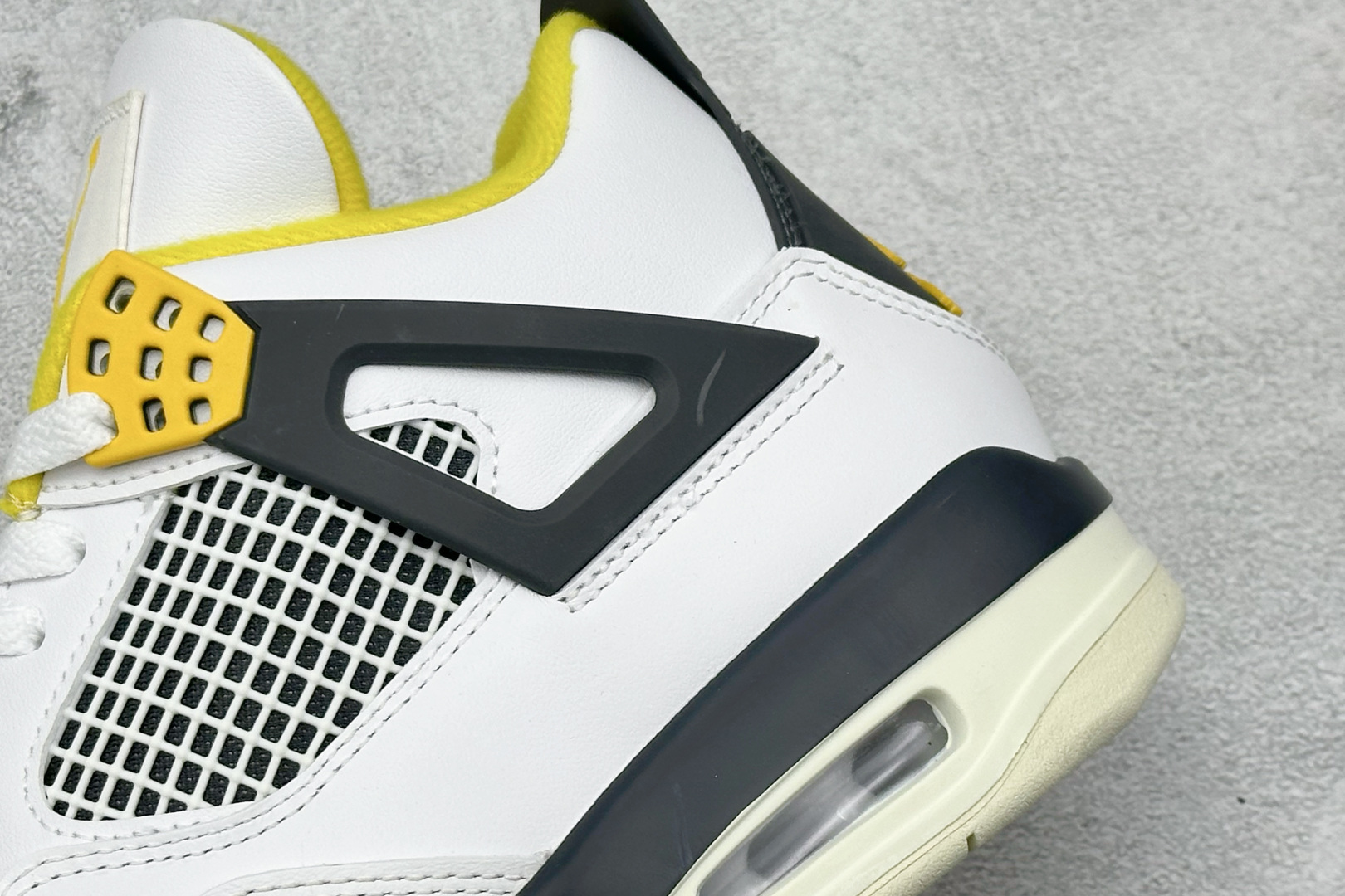 280 新F版Air Jordan AJ4 Retro 白黄 中帮篮球鞋 AQ9129-101