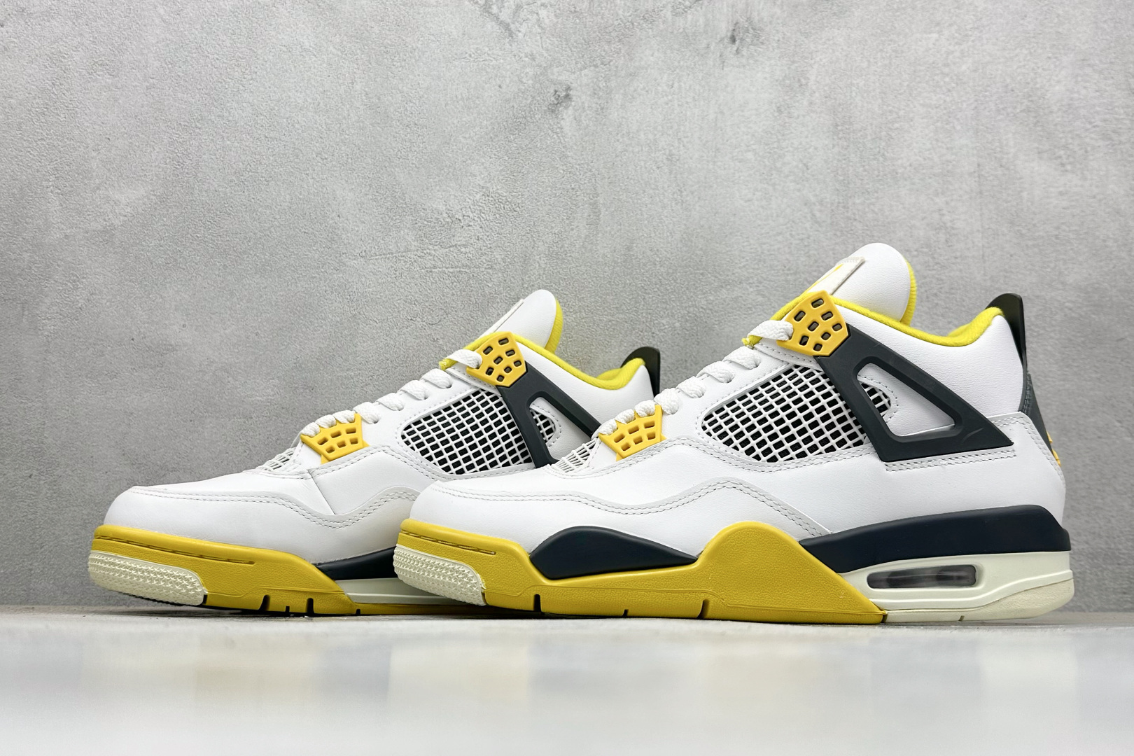 280 新F版Air Jordan AJ4 Retro 白黄 中帮篮球鞋 AQ9129-101