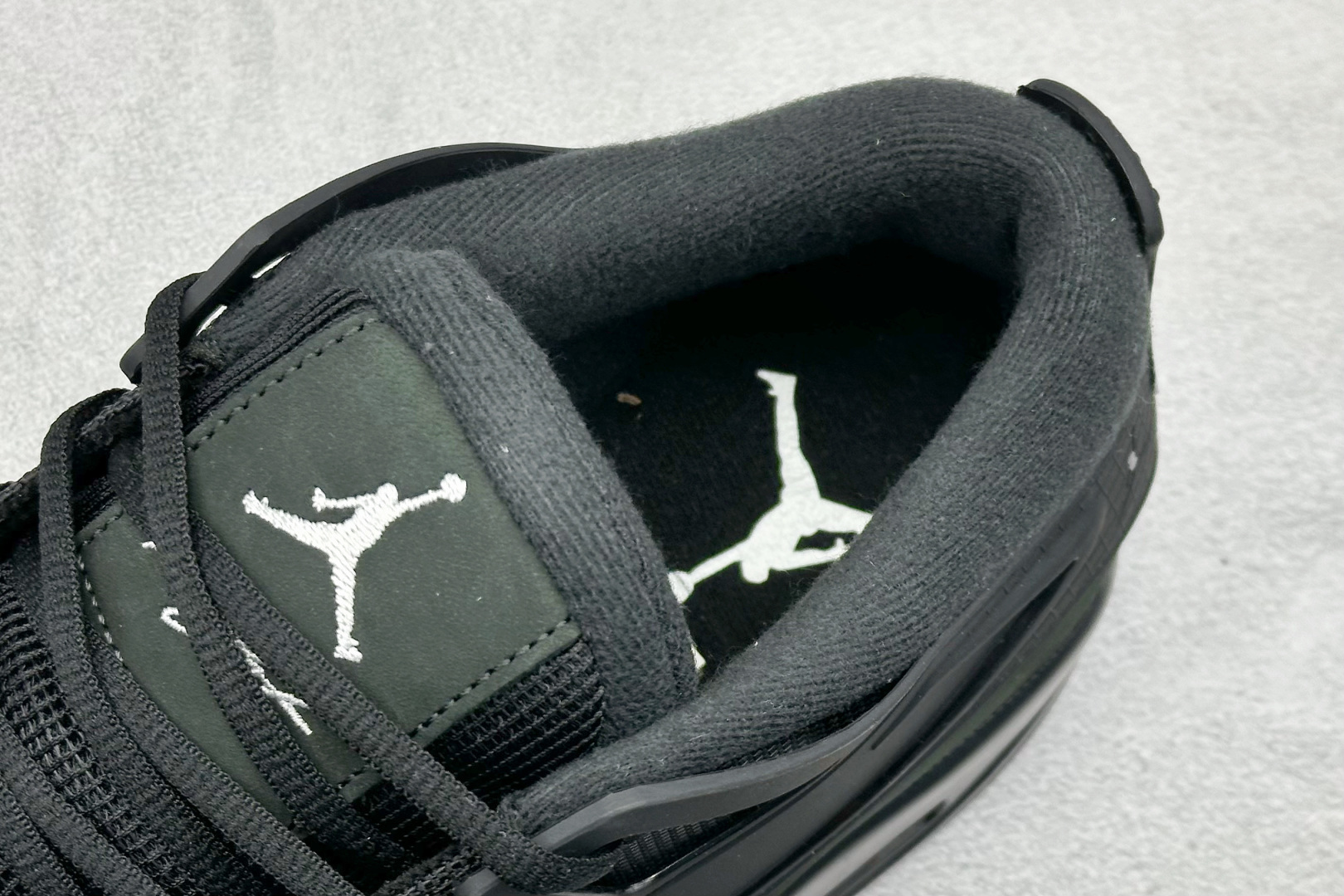 260 新F版Air Jordan AJ4 黑猫 低帮复古篮球鞋 FQ7939-004-Chinese UA Cheap High Quatity Brand Clothes Bags handbags Sneakers wholesale wholesaler seller from China Factory suppliers Fashion Clothing Shoes best Quality Beautiful Price 260 新F版Air Jordan AJ4 黑猫 低帮复古篮球鞋 FQ7939-004