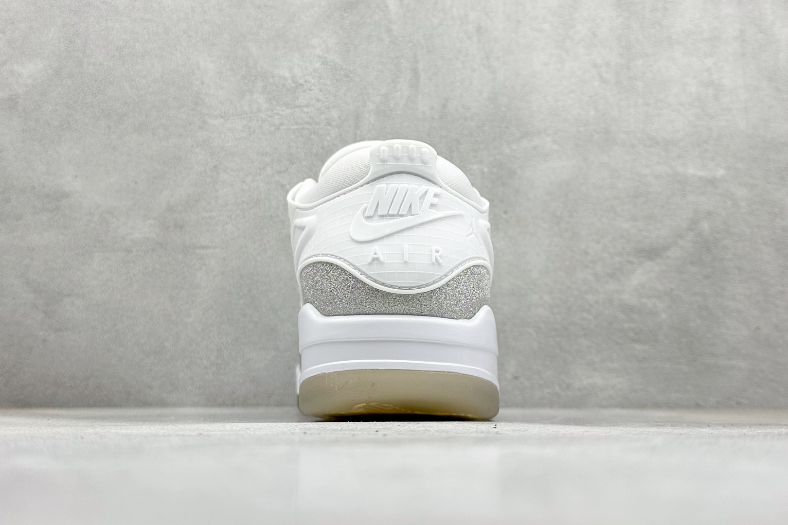 260 新F版Air Jordan AJ4 白银 低帮复古篮球鞋 HQ3441-111