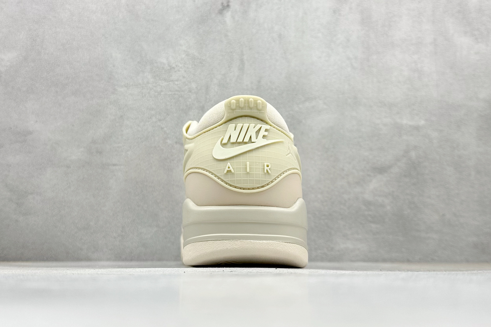 新F版Air Jordan AJ4 传奇米 低帮复古篮球鞋 FQ7940-200-High Quatity Cheap Brand wholesale wholesaler seller Clothes Bags handbags Sneakers Top Fashion Clothing Shoes from China Factory Chinese suppliers best Quality Beautiful Price 新F版Air Jordan AJ4 传奇米 低帮复古篮球鞋 FQ7940-200