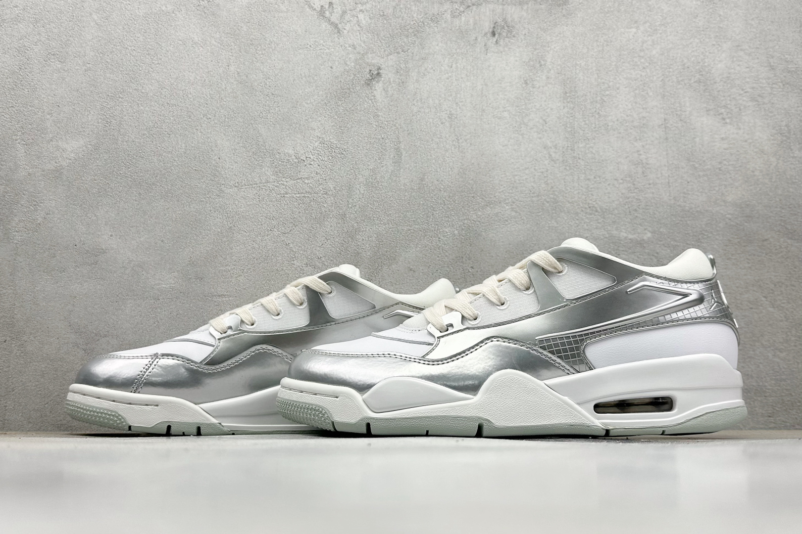 260 新F版Air Jordan AJ4 白银 低帮复古篮球鞋 HV5972-101