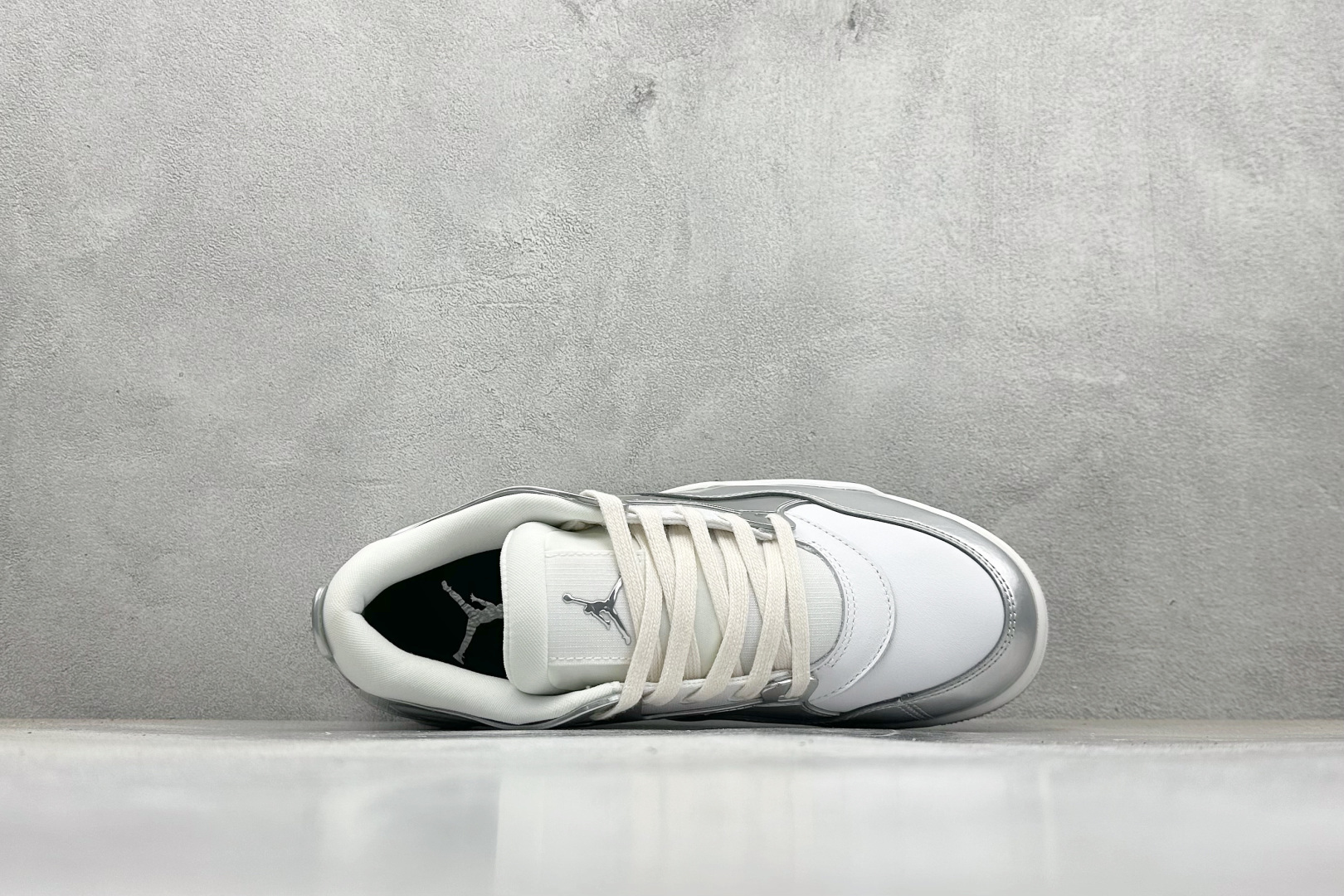 260 新F版Air Jordan AJ4 白银 低帮复古篮球鞋 HV5972-101