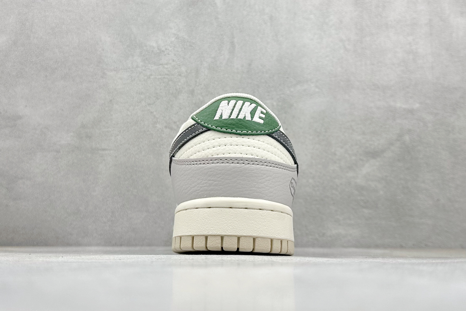 280 XC版Nike SB Dunk Low x DIOR 灰白小勾 ZH2598-276