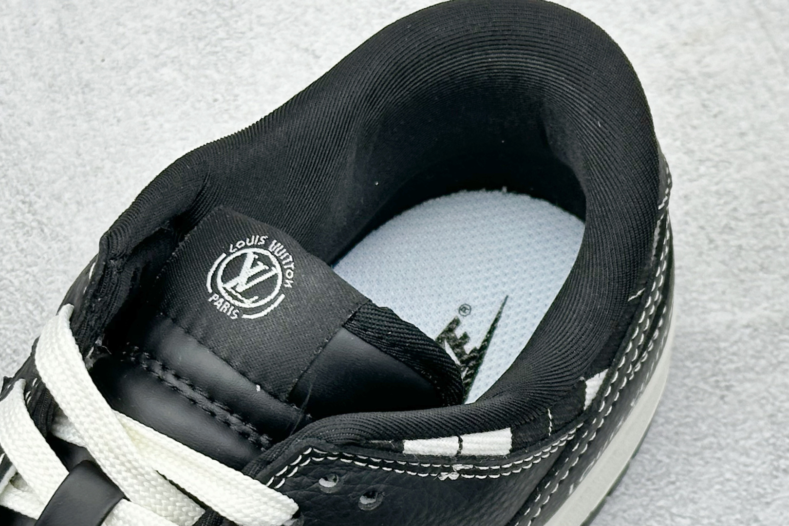 SC版Nike SB Dunk Low LV联名 黑白网格 低帮休闲板鞋 SC0601-460