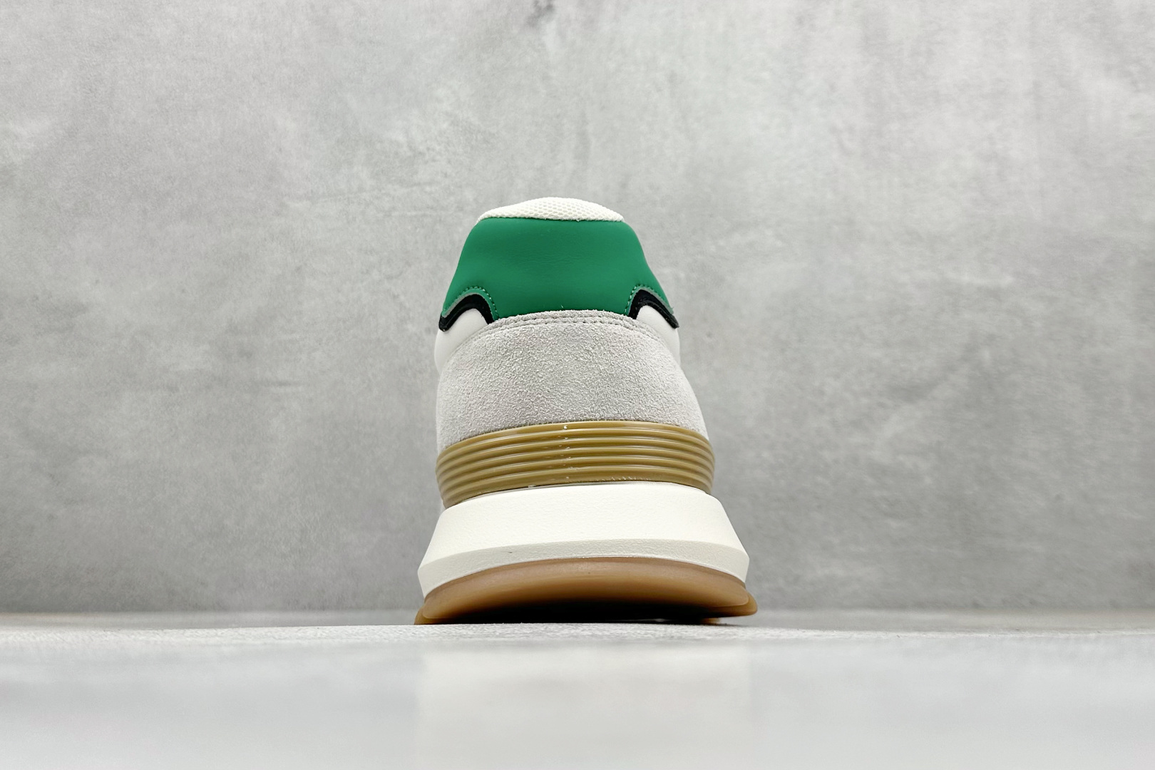 Valentino华伦天奴男鞋 舒适系带跑鞋低帮生活运动休闲鞋-High Quatity Cheap Brand wholesale wholesaler seller Clothes Bags handbags Sneakers Top Fashion Clothing Shoes from China Factory Chinese suppliers best Quality Beautiful Price Valentino华伦天奴男鞋 舒适系带跑鞋低帮生活运动休闲鞋