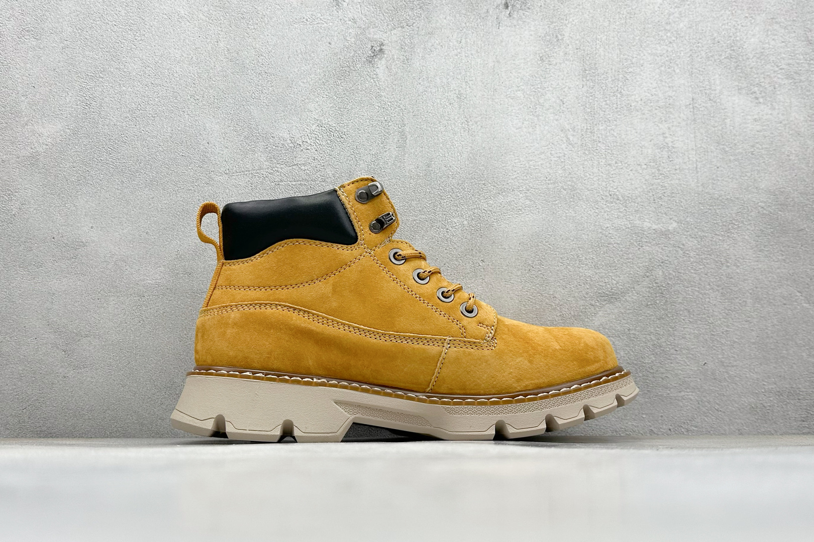 280 UGG Tasman Weather Hybrid 塔斯曼混合系列中帮轻量休闲马丁靴