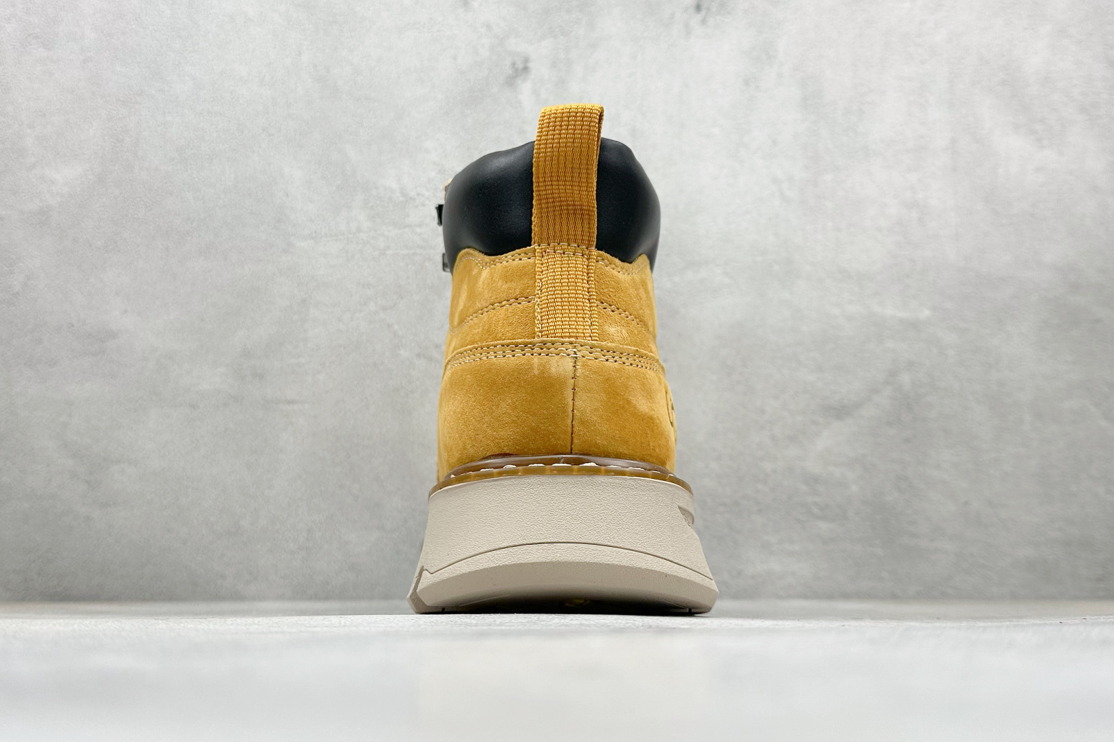 280 UGG Tasman Weather Hybrid 塔斯曼混合系列中帮轻量休闲马丁靴