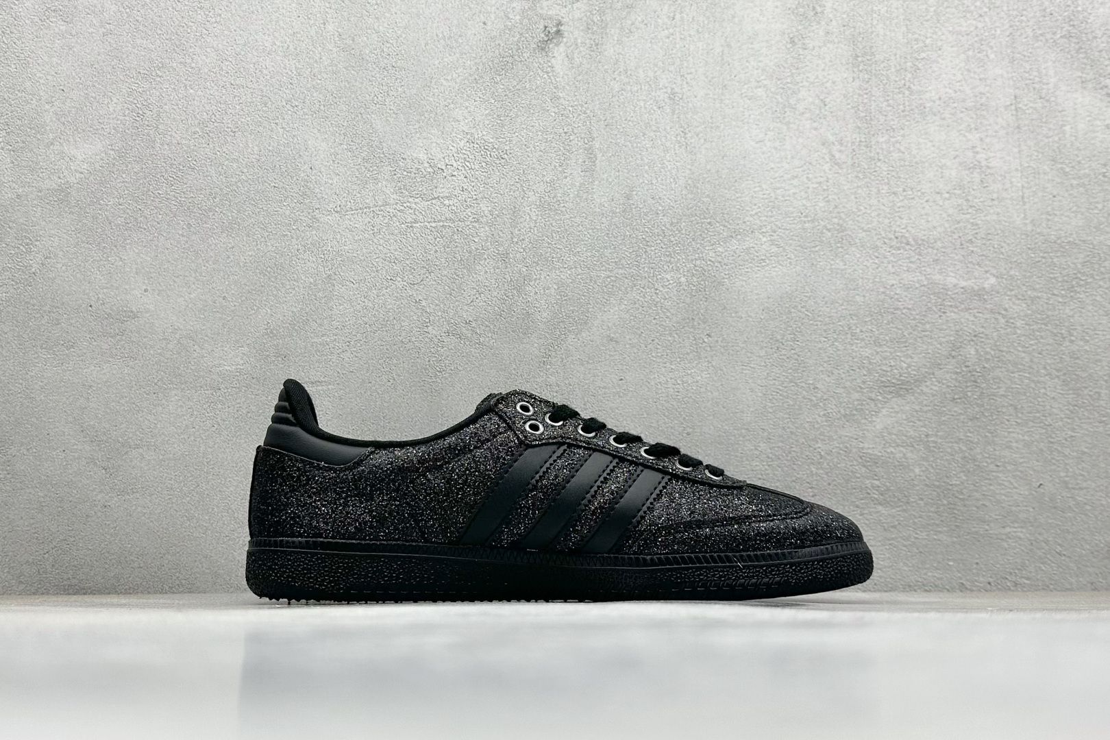 Adidas Originals Samba 阿迪达斯三叶草 桑巴舞系列绅士德训足球风百搭低帮休闲运动板鞋 KI6265